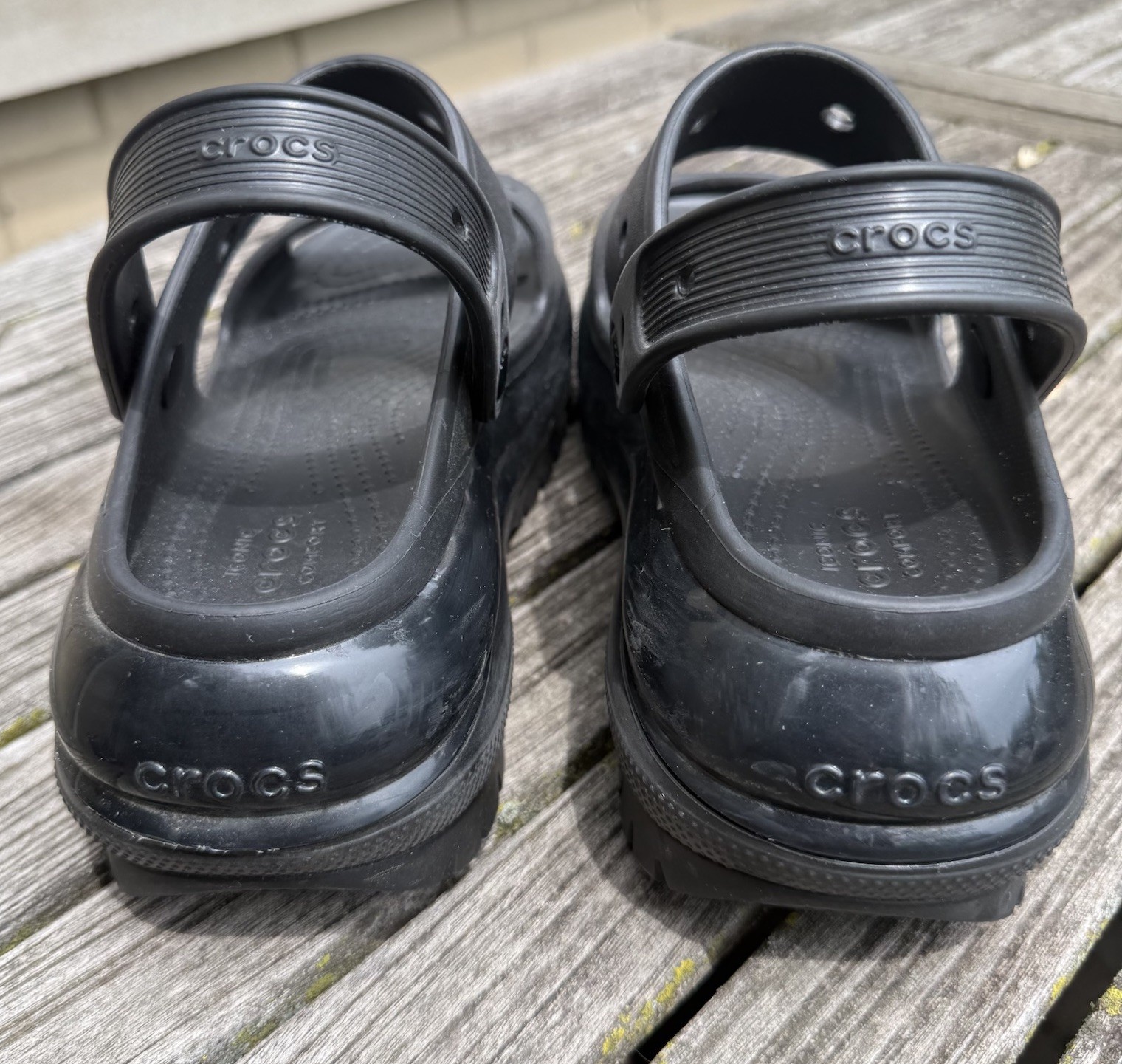 Crocs Classic Mega Crush Sandals Black Platform Chunky Comfort Women’s W9 M7 GUC