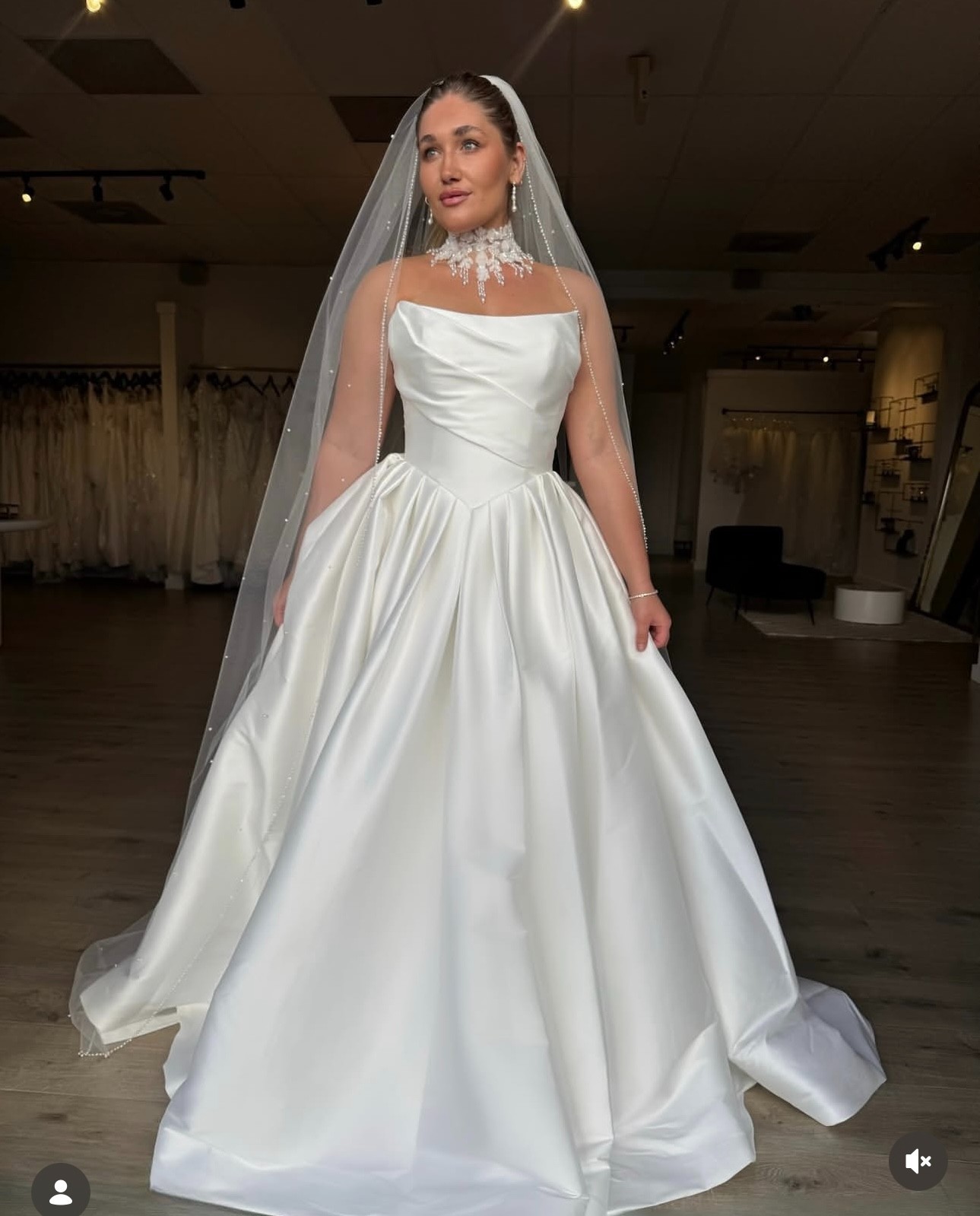 Classic Wedding Dresses Strapless Satin White/Ivory Bridal Gowns Sweep Train
