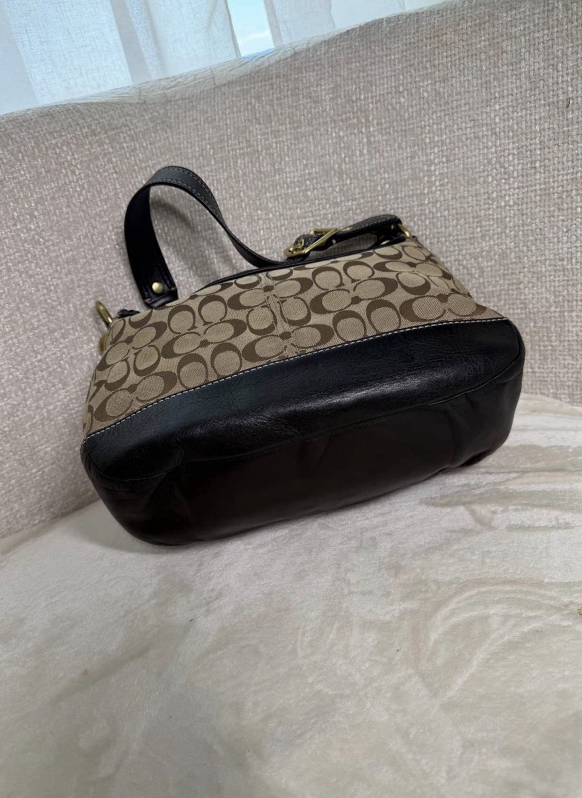 Coach Signature large Shoulder Bag Beige/Brown/Black Turn Lock Zip Detach Strap