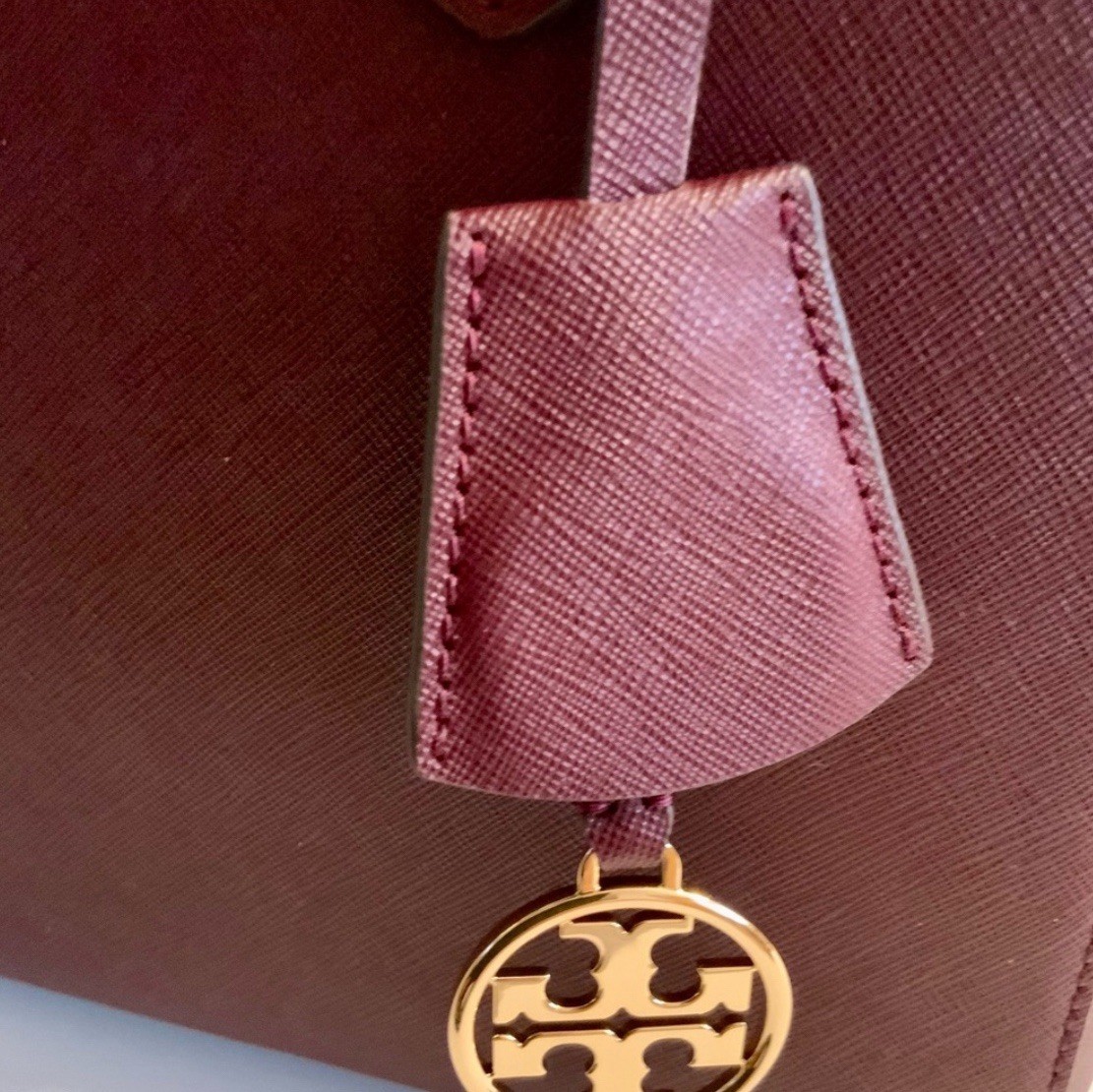 NWT TORY BURCH ROBINSON TRIPLE COMPARTMENT TOTE PORT