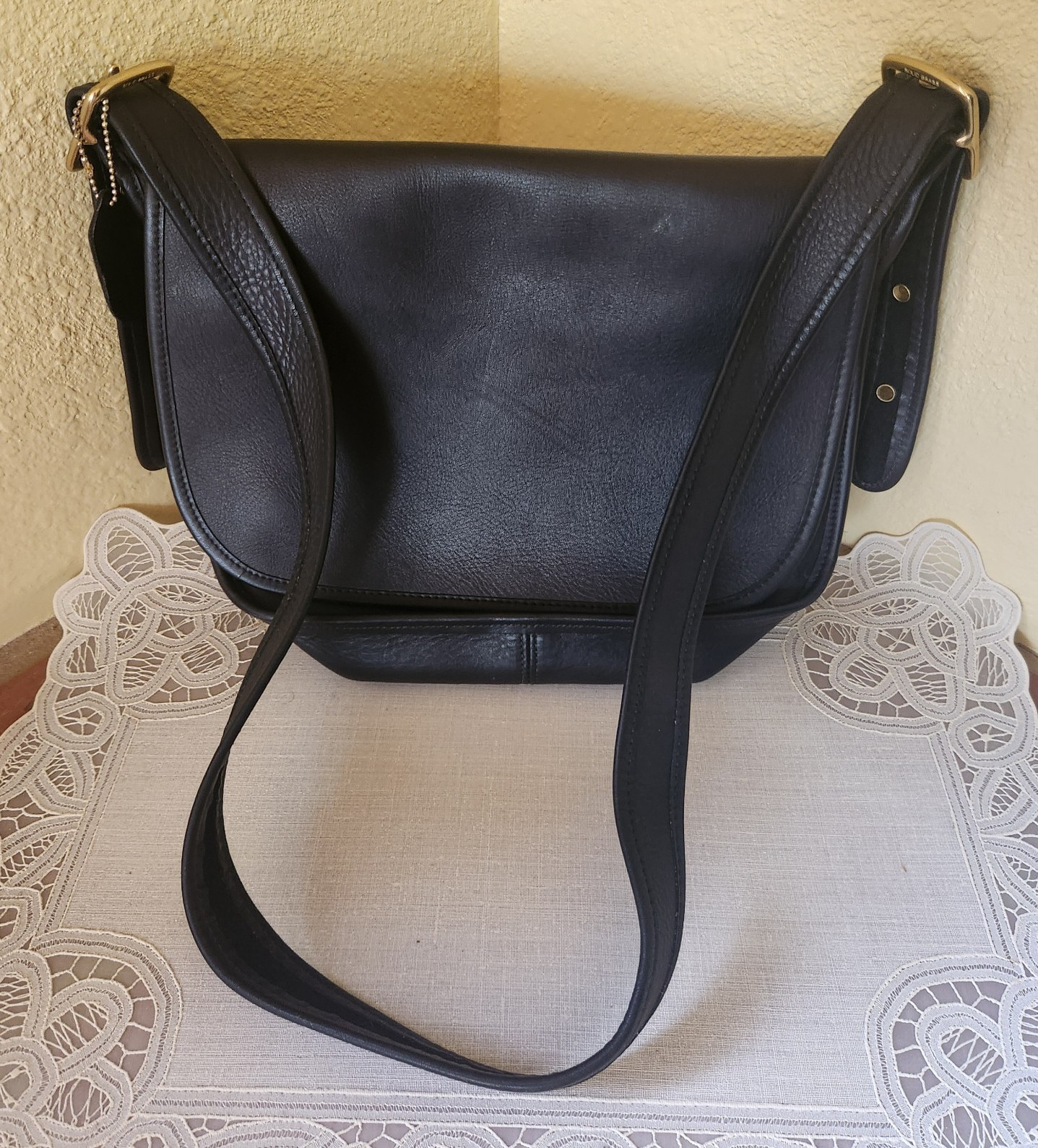 Black Solid Shoulder Bag Adjustable Strap Buckle Accent Gold Hardware