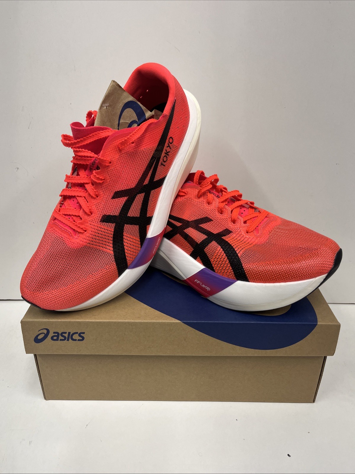 ASICS Metaspeed Edge Tokyo – Men’s Running Shoes – Mismatched Size 8.5 & 9