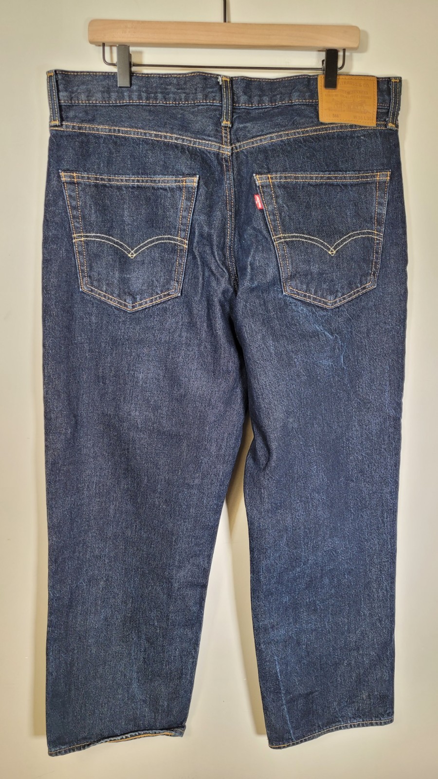 Levis 568 Loose Straight Jeans Mens 36×30 Medium Wash Blue Denim Pants EUC Baggy