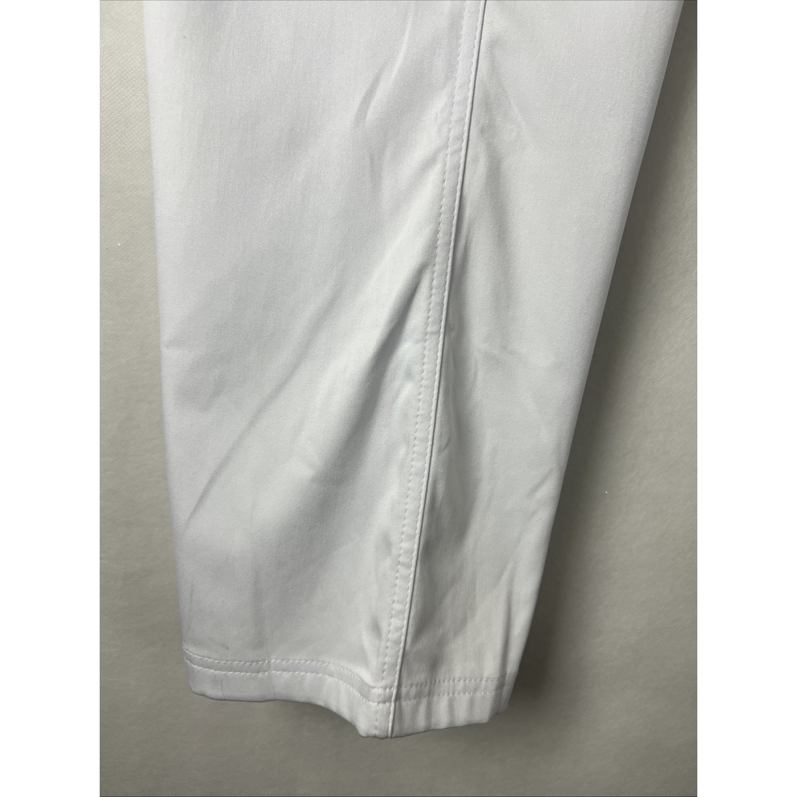 Urbane Ultimate Womens Bailey Cargo Scrub Pant Size Petite Medium PM White F30