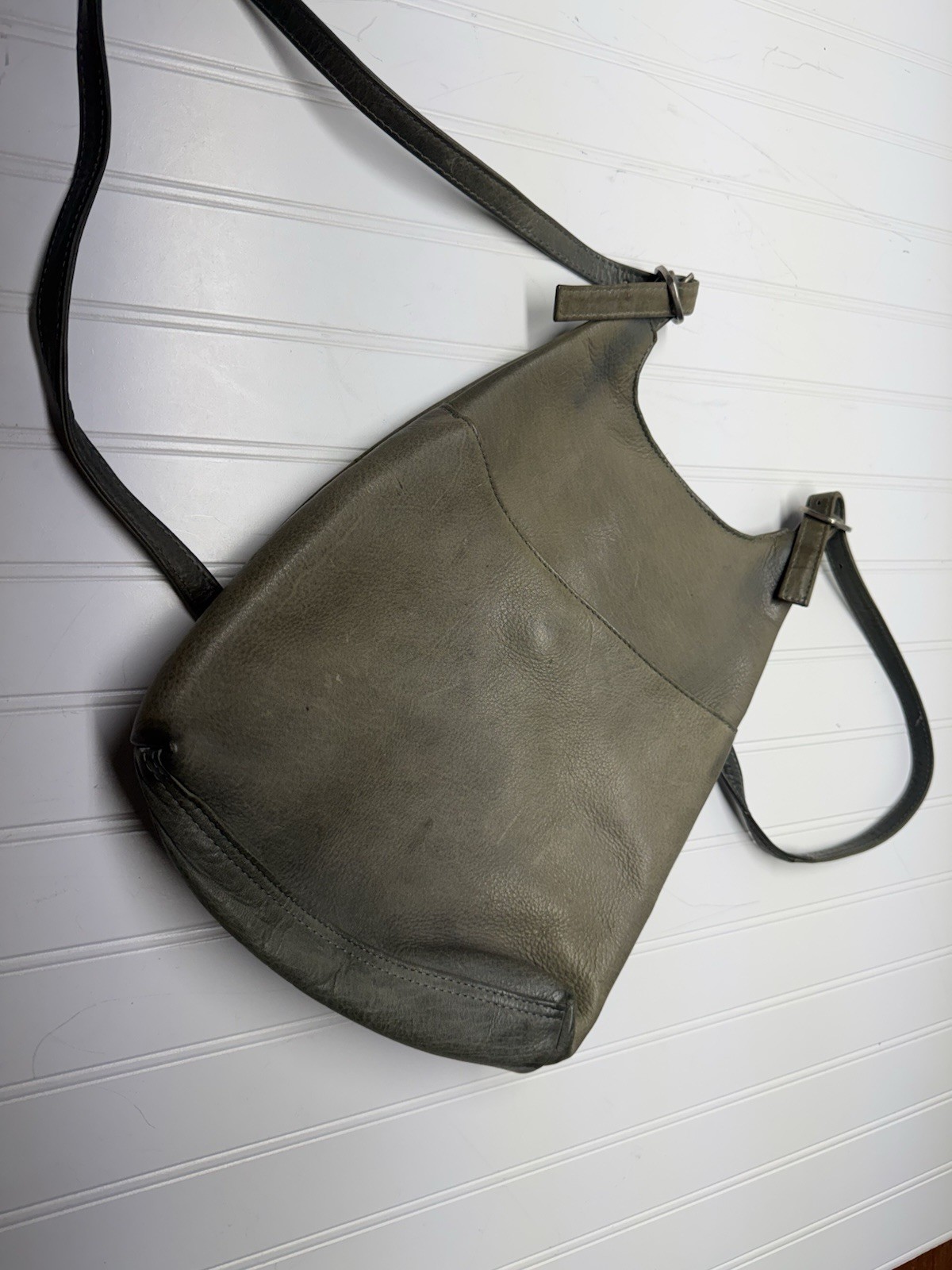 Le Donne Leather Collection Slim Sling Backpack Gray Olive Vaquetta Top Grain