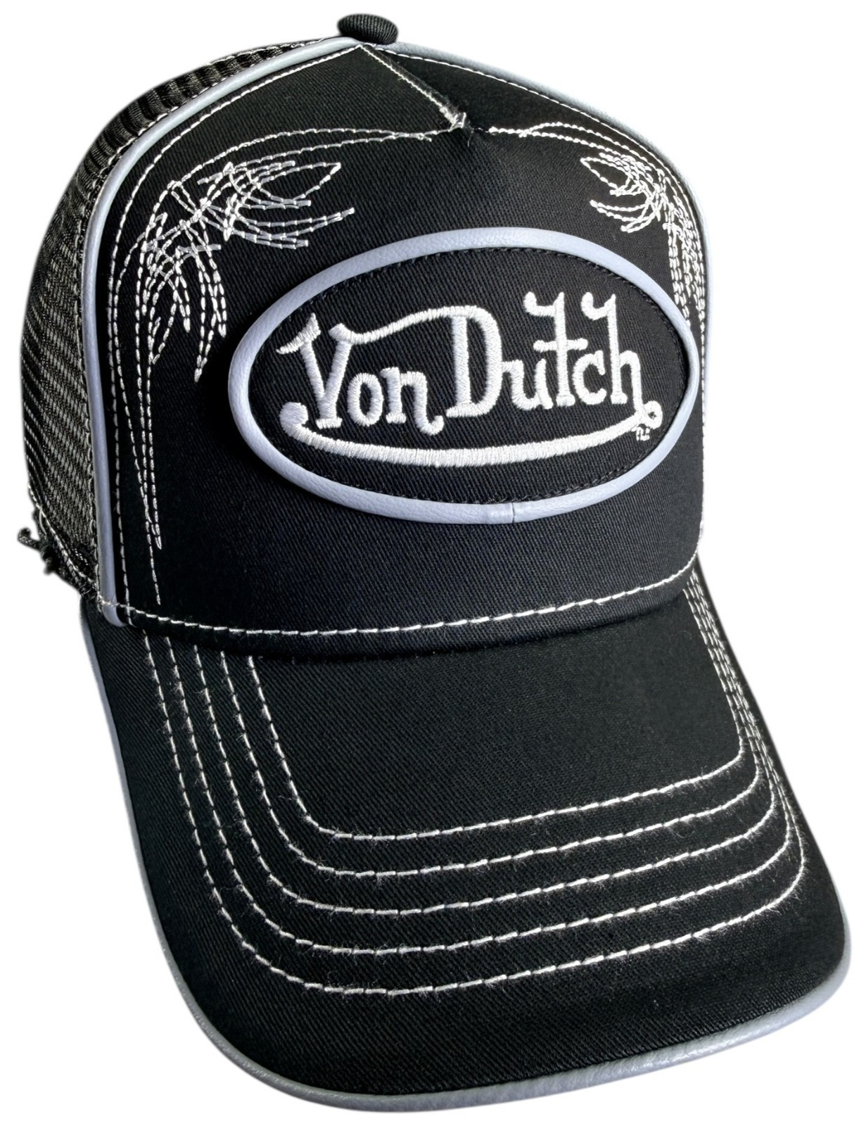 Von Dutch Hat SnapBack BIKER Trucker Mesh, PIPING TRIM, Patch Black NEW W/ TAGS!