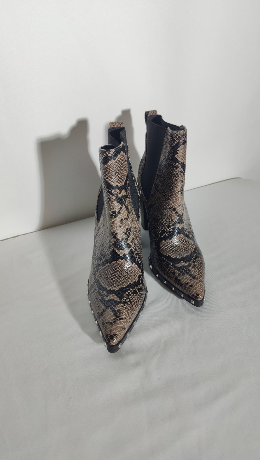 Charles by Charles David Womens 7.5M Dodger Snakeskin Studded Chelsea Booties