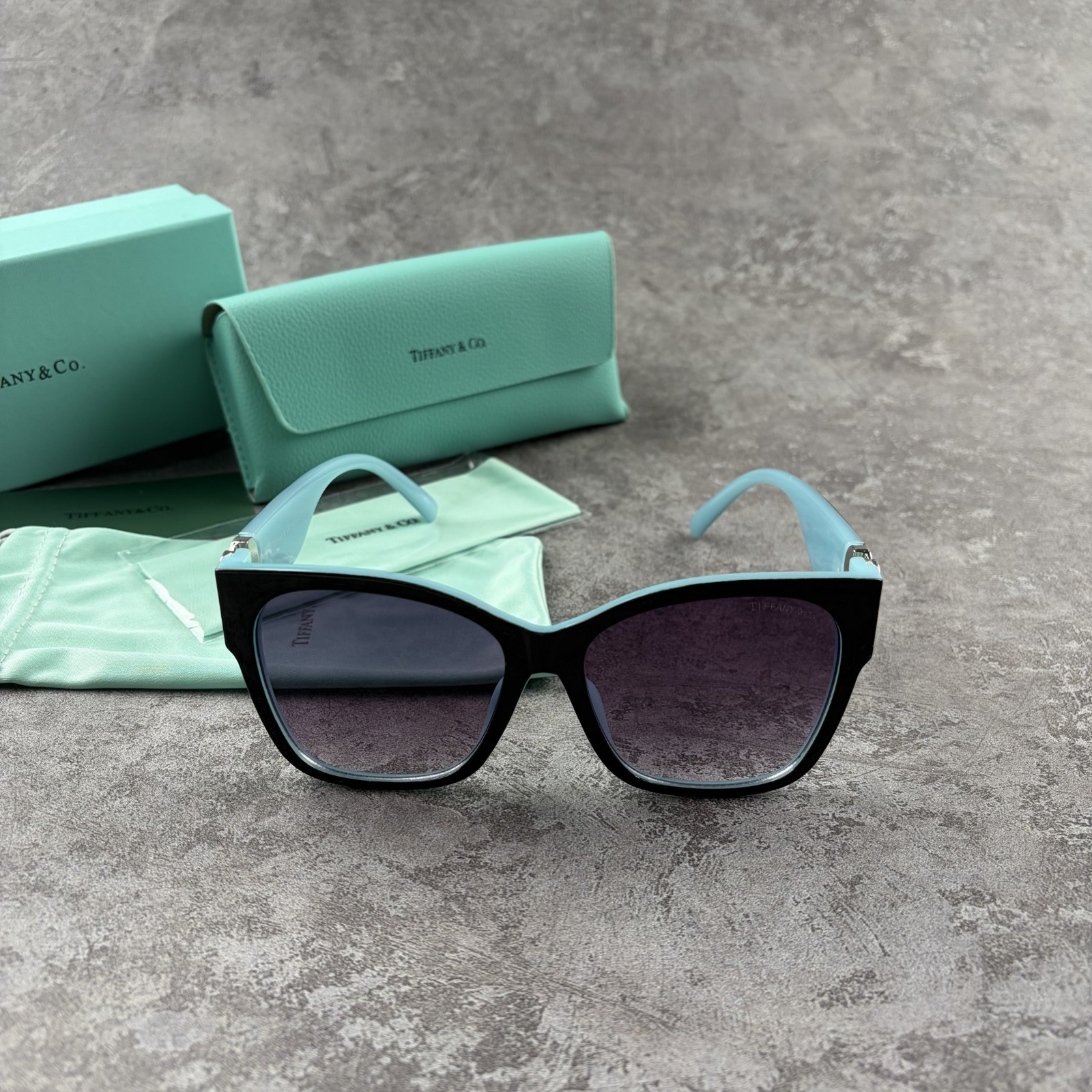 New In Box – Tiffany Black Square Sunglasses Elegant Women’s Shades