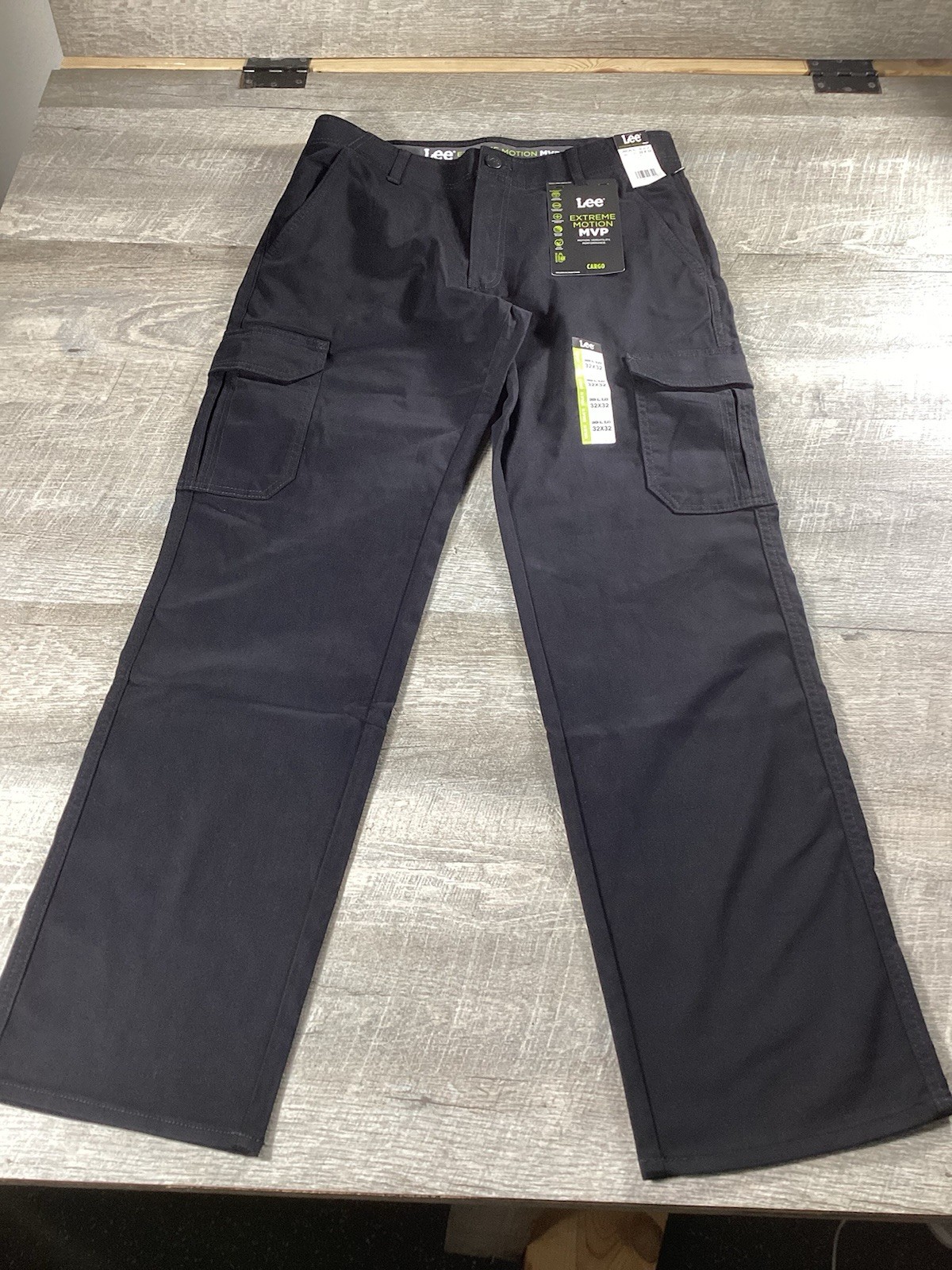 Lee Extreme Motion MVP Cargo Pants 32×32 Black Regular Straight Work Stretch NWT