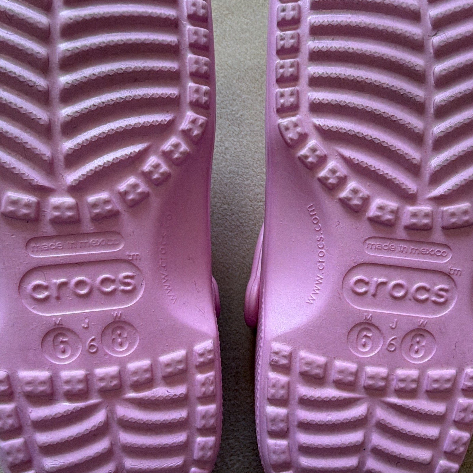 Crocs Classic Unisex Kids Pink Clog Slip On Strap Logo US 6 UK 5 AU 5