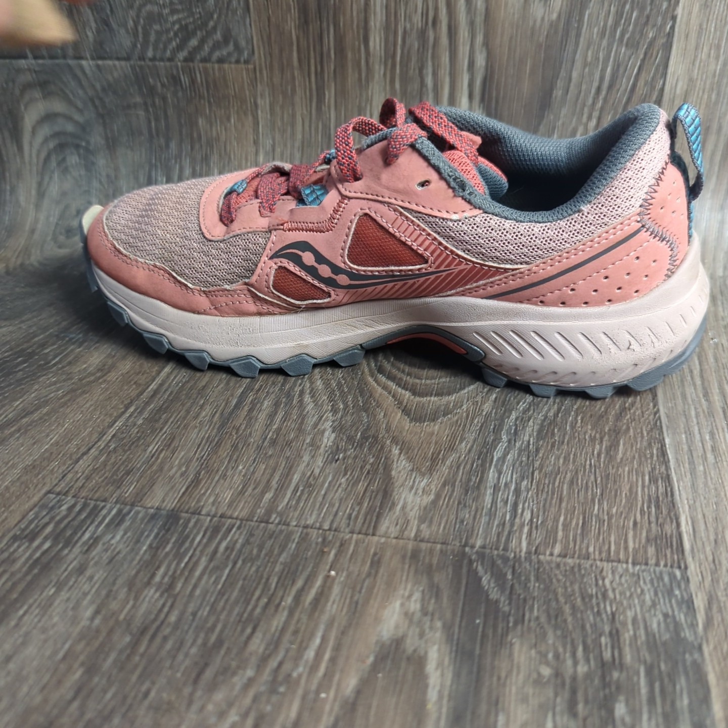 Saucony Excursion TR16 Shell Shadow Pink Athletic Shoes Women’s 6.5 Run Sneakers