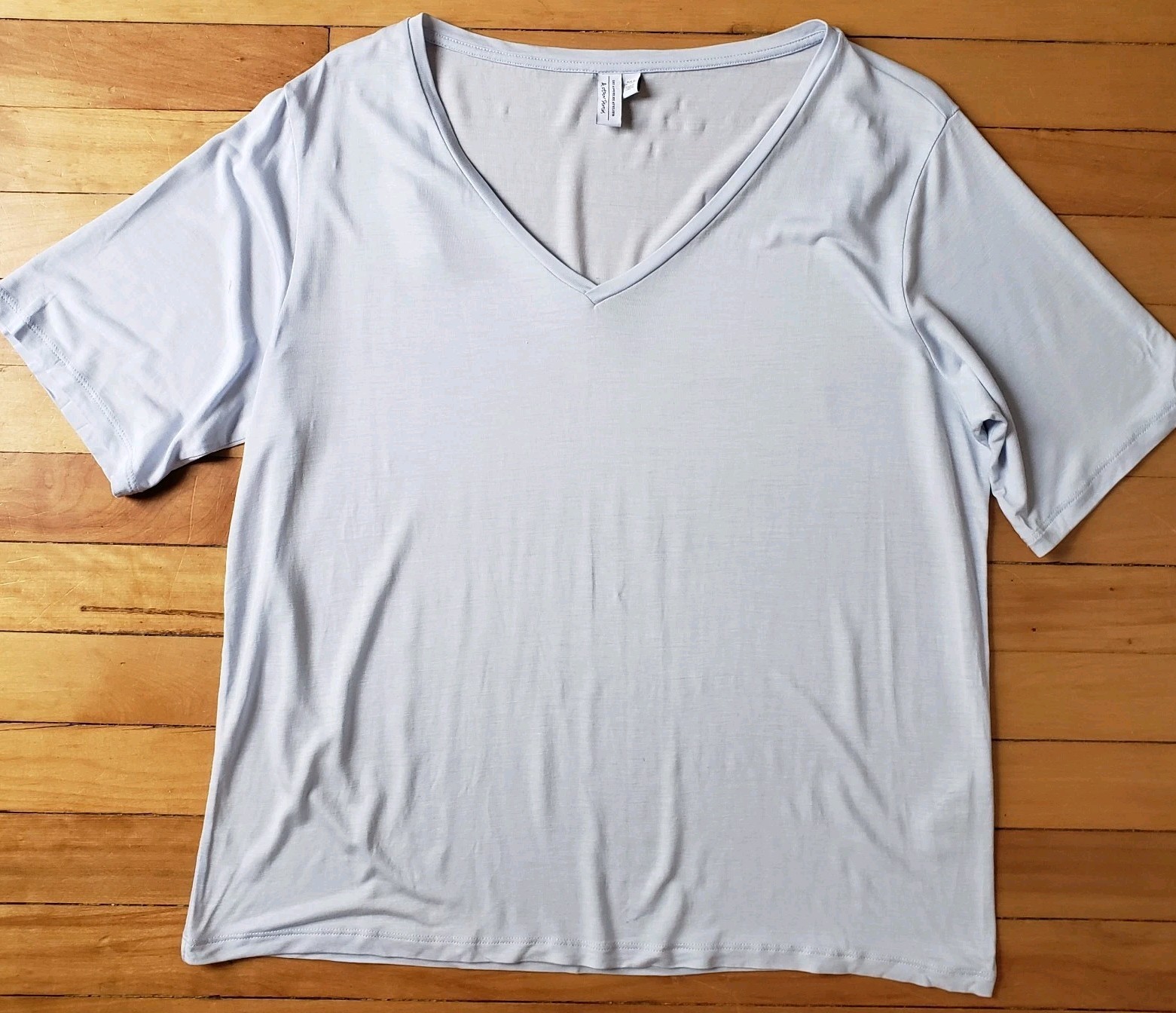 & Other Stories Athleisure T‑Shirt Womens M Light Blue Lyocell V‑Neck S/Sleeve