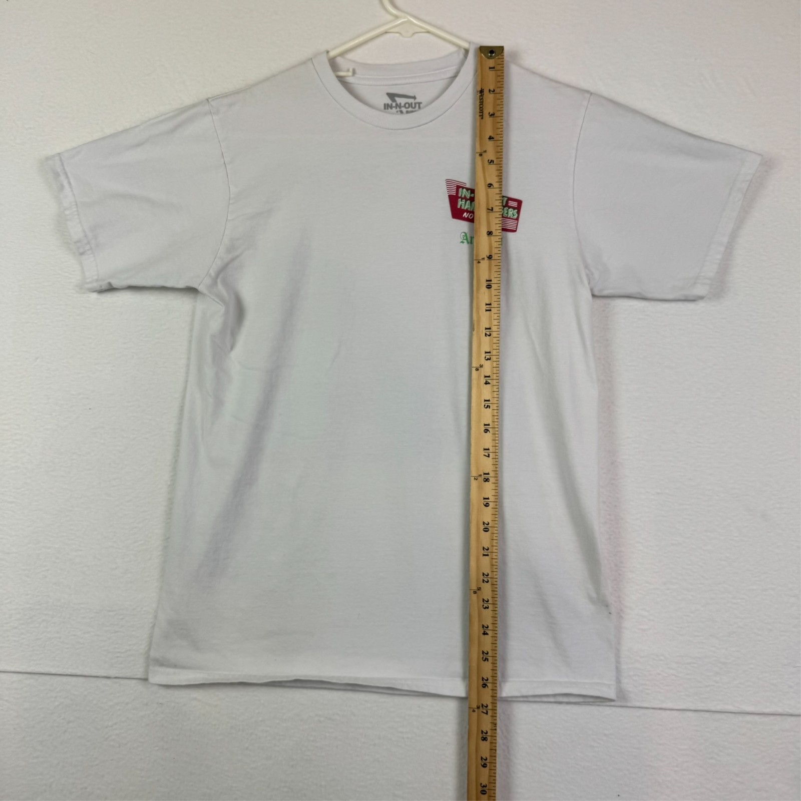 In-N-Out Burger Quality-N-Speed TShirt Men’s Medium Short Sleeve Melissa Noriega