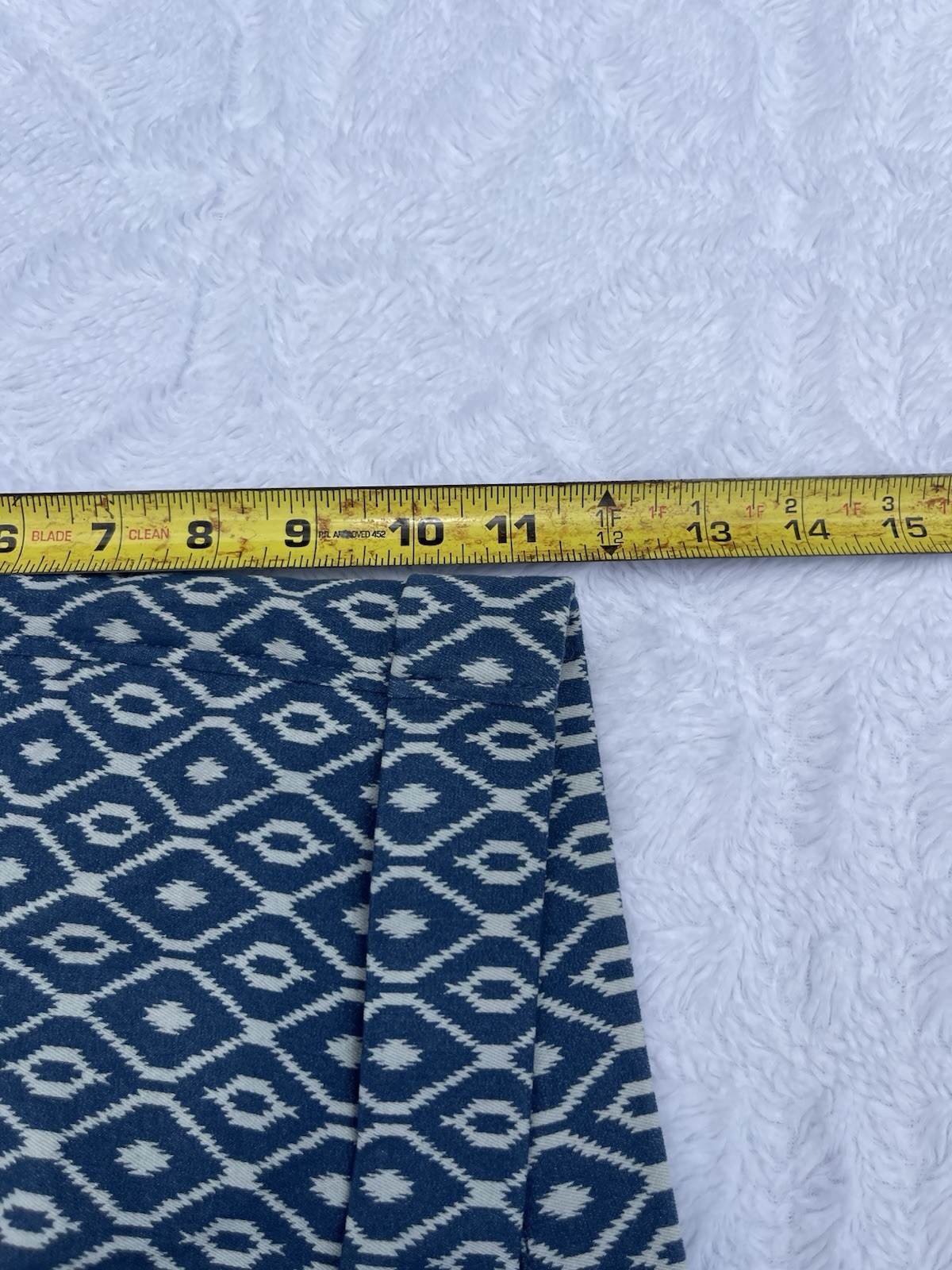 Dear John American Classic Womens Blue/White Geometric Chino Stretch Shorts 26