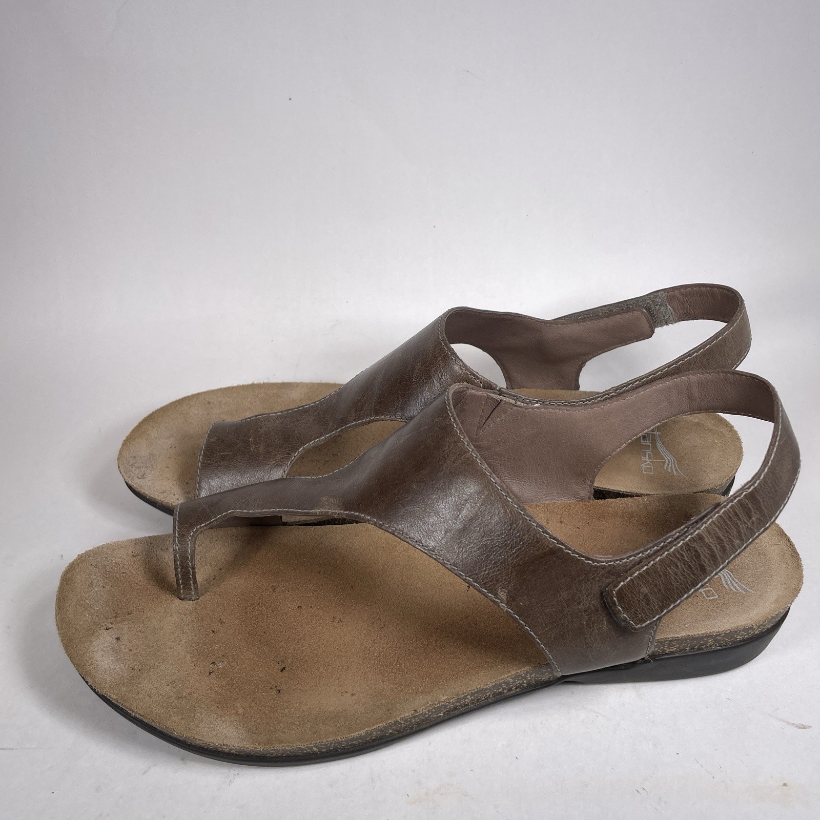 Size 42 – Dansko Reece Stone Women’s Loop Sandal Thong Toe Strap Brown