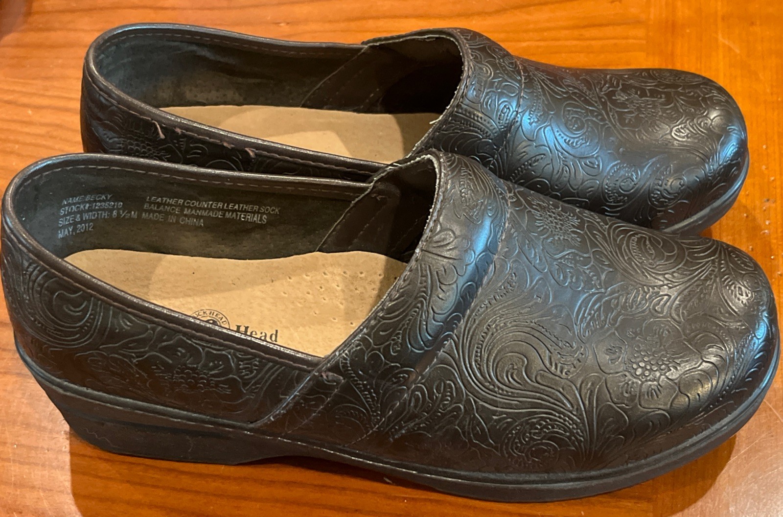 Duck Head “Becky” Woman’s Brown Leather Slip On Clogs Shoes Sz 8.5 Nice!!