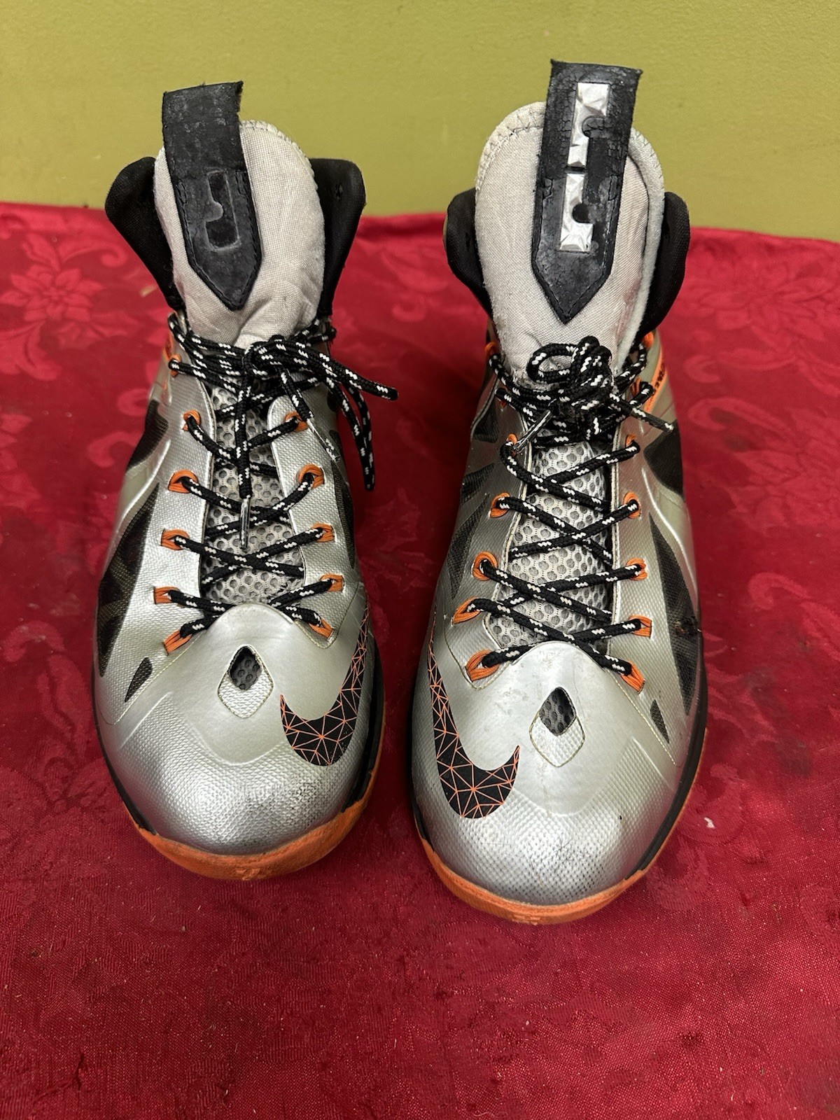 2012 Nike LeBron X Lava Grey Black Orange Sneakers Mens Sz 11 541100-800 Read