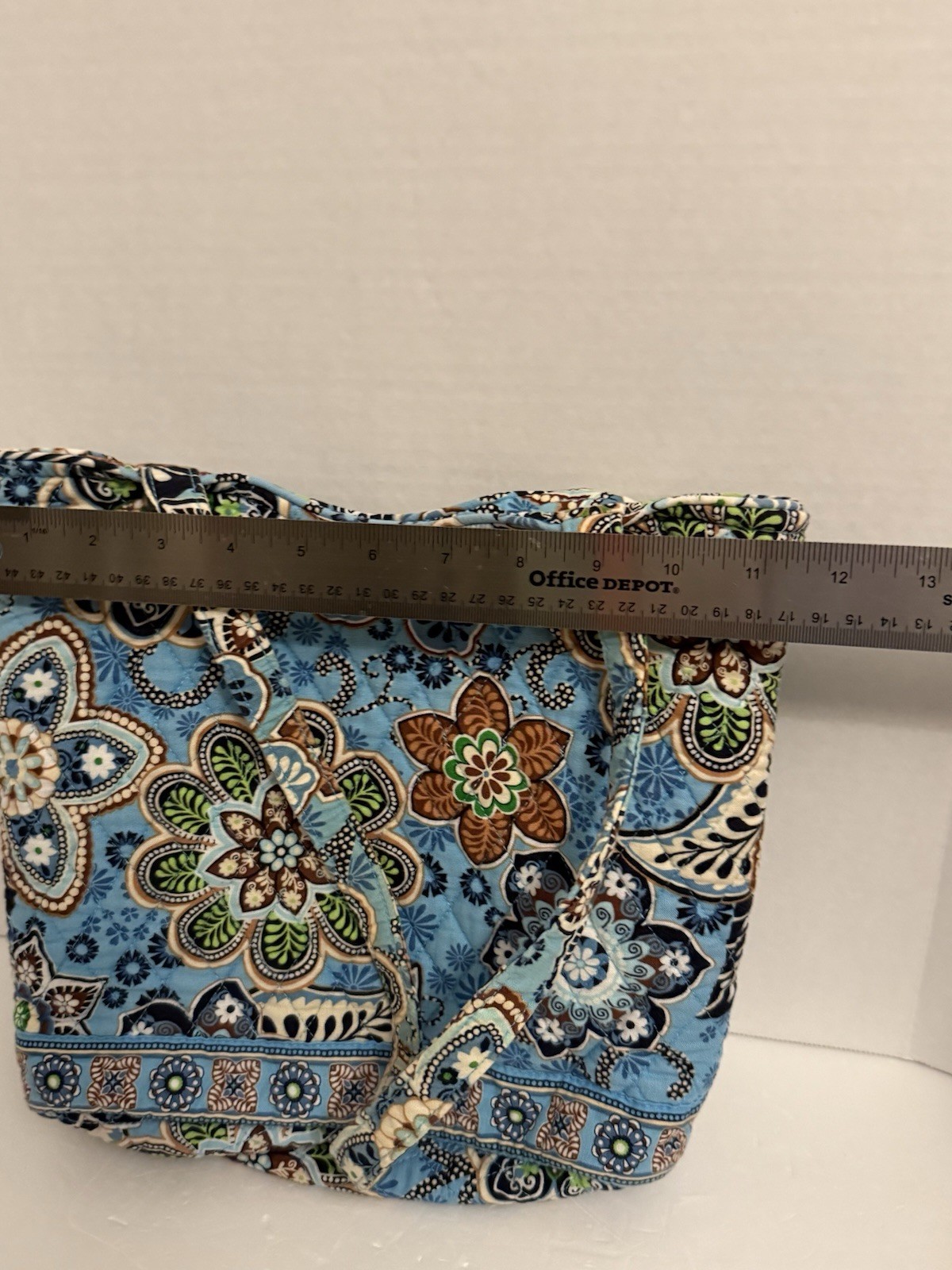 Vera Bradley Quilted Shoulder Bag In A Blue Floral Paisley Retired Pattern EUC M