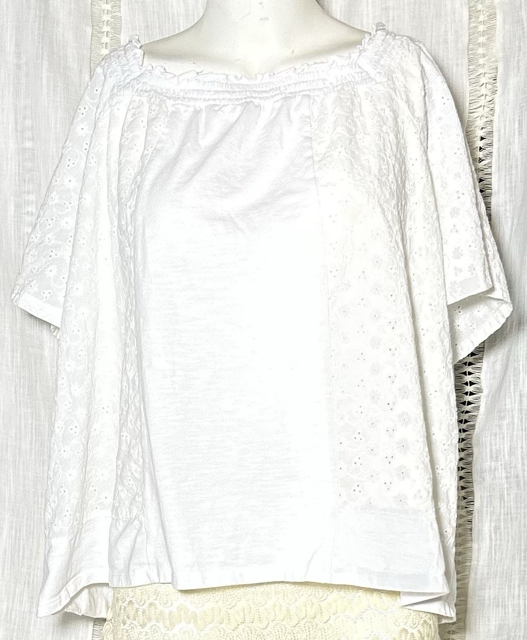 Lane Bryant Relaxed White Eyelet top Size 26/28