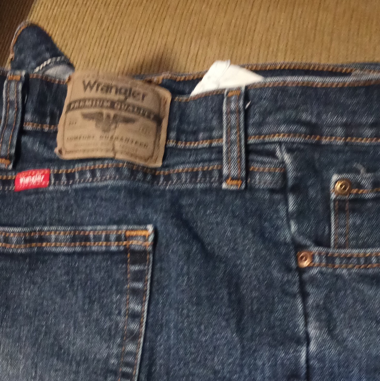 Wrangler Authentics Men’s Relaxed Straight Jeans Blue Medium Wash Stretch Denim