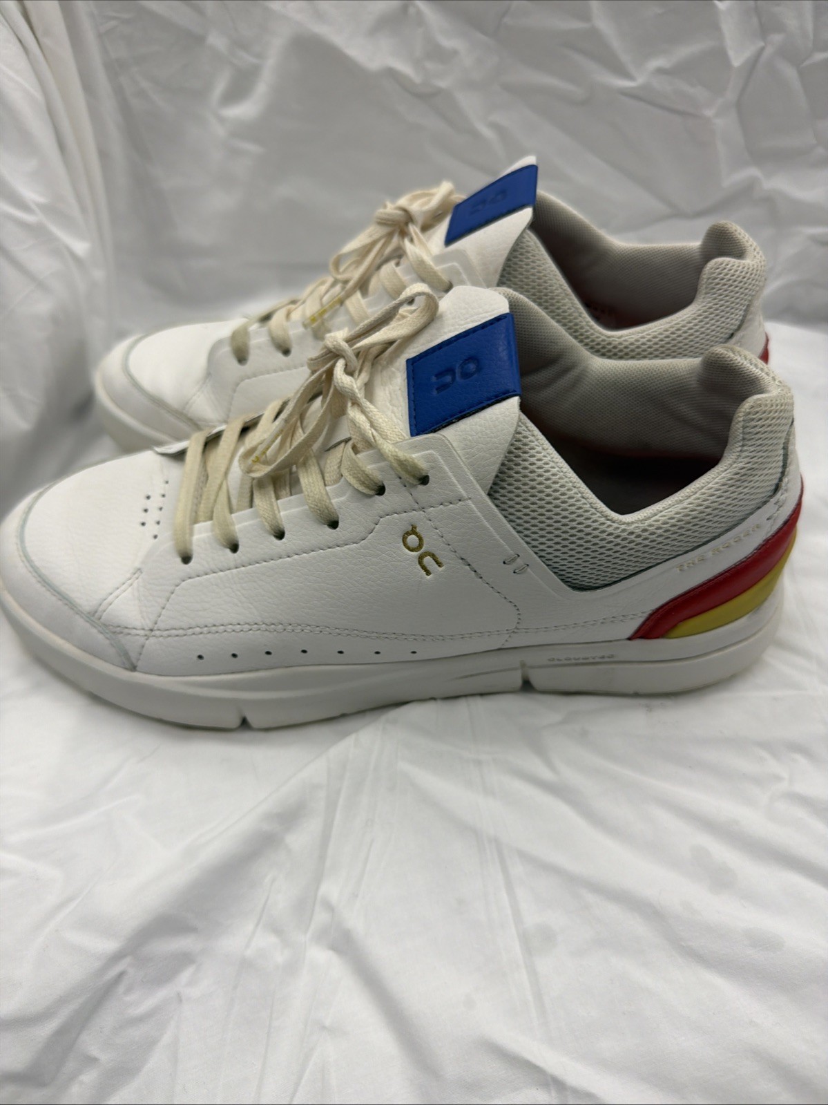 On Cloud Men’s Tennis Shoes Size 9 USED