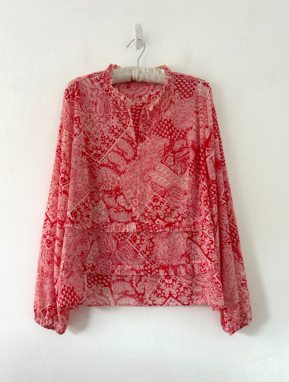 Hush Top Women’s Red Ivory Ruffle Tie Neck Lightweight Long Sleeve Size 16