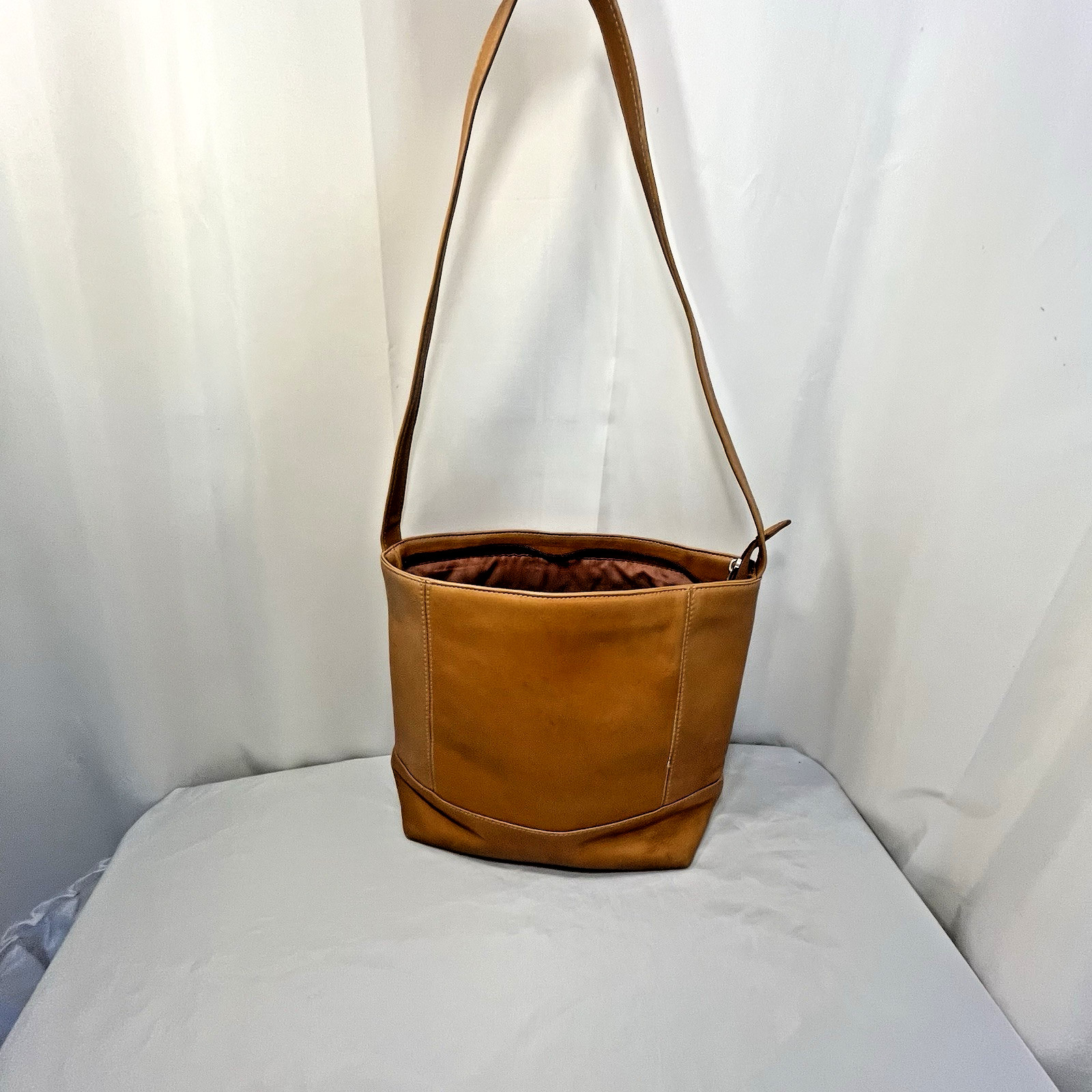 Le Donne Leather Collection Purse Shoulder Bag Soft Brown Bag Zip Top