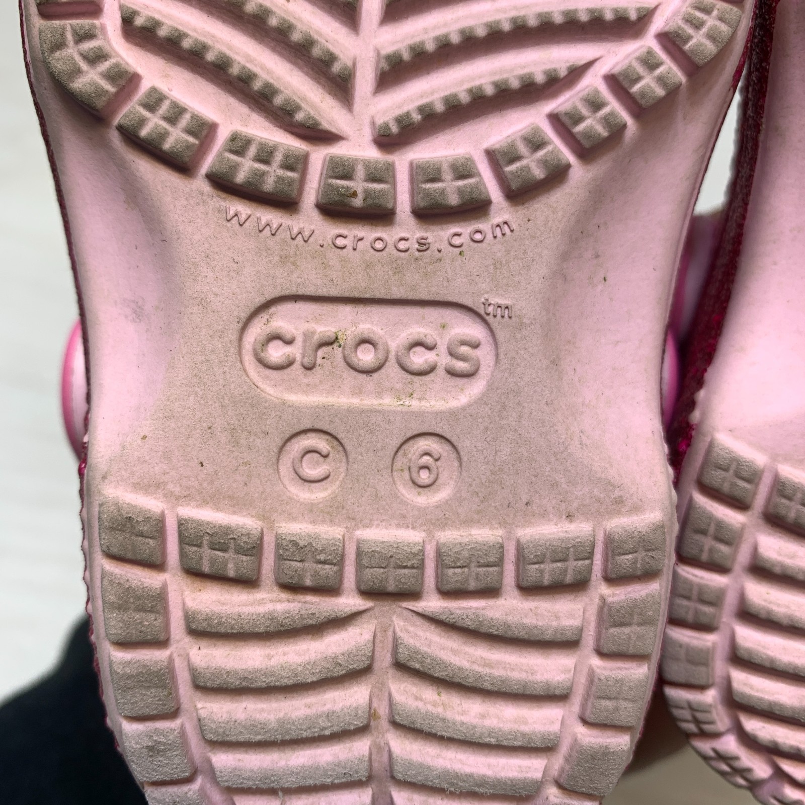Crocs Disney Princess Clogs Unisex Child Size 6 Pink Classic Outdoor Casual