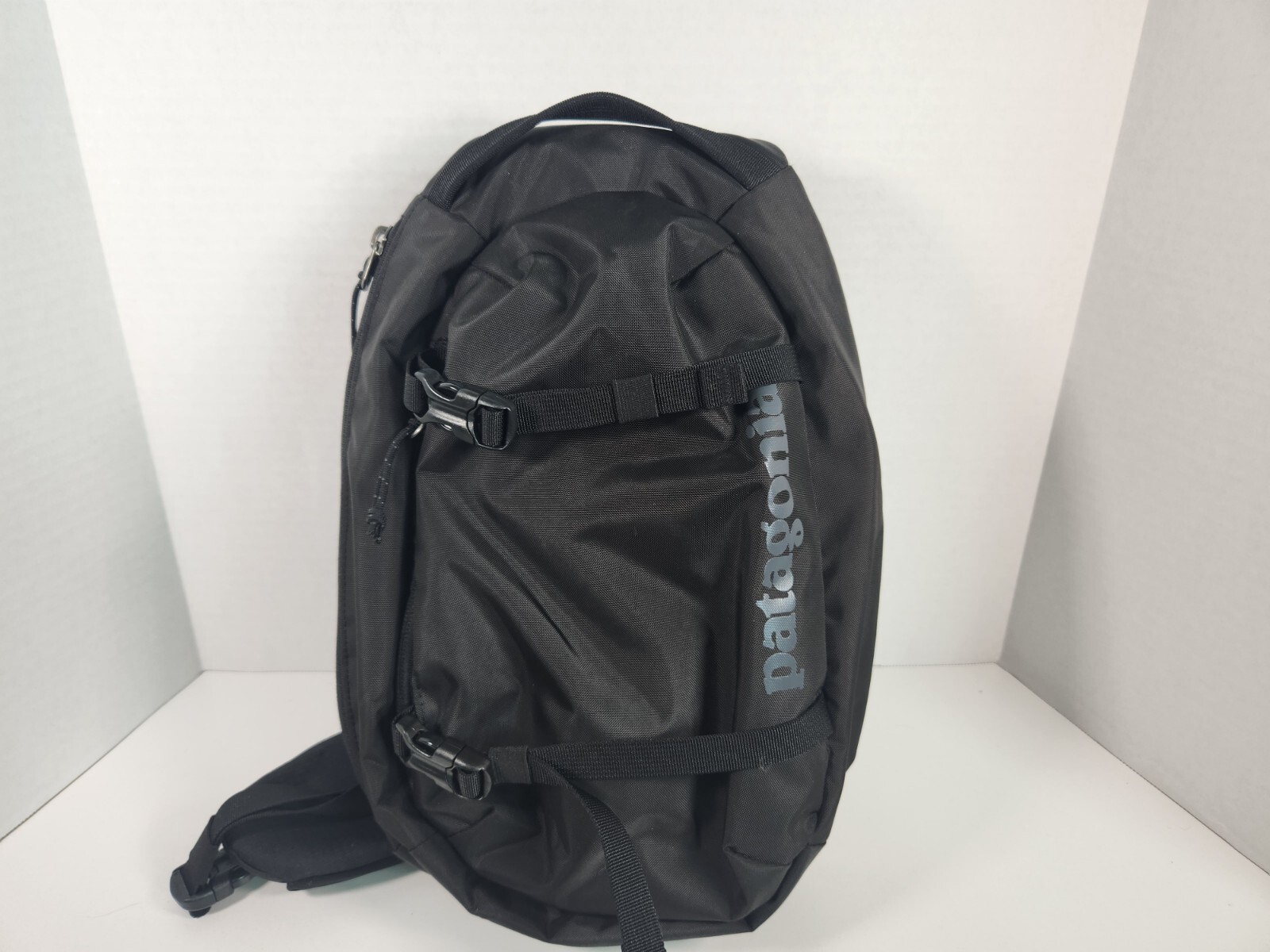Patagonia Atom Sling 8L, Black, One Size Crossbody Bag 2022 #48262FA22