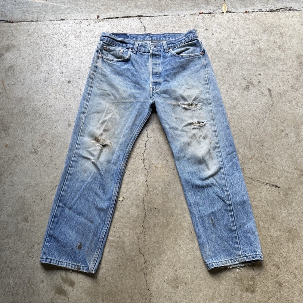 Vintage 90s Levi’s 501 Jeans Made in USA Medium Wash Distressed Button Fly 33×30