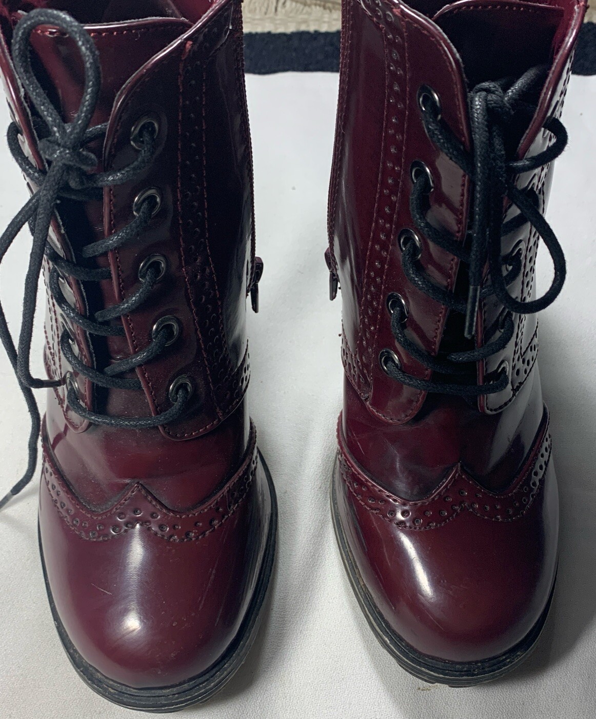 BAMBOO Bootie Sz 7 Tracker Plum Man Made Material Lace Up