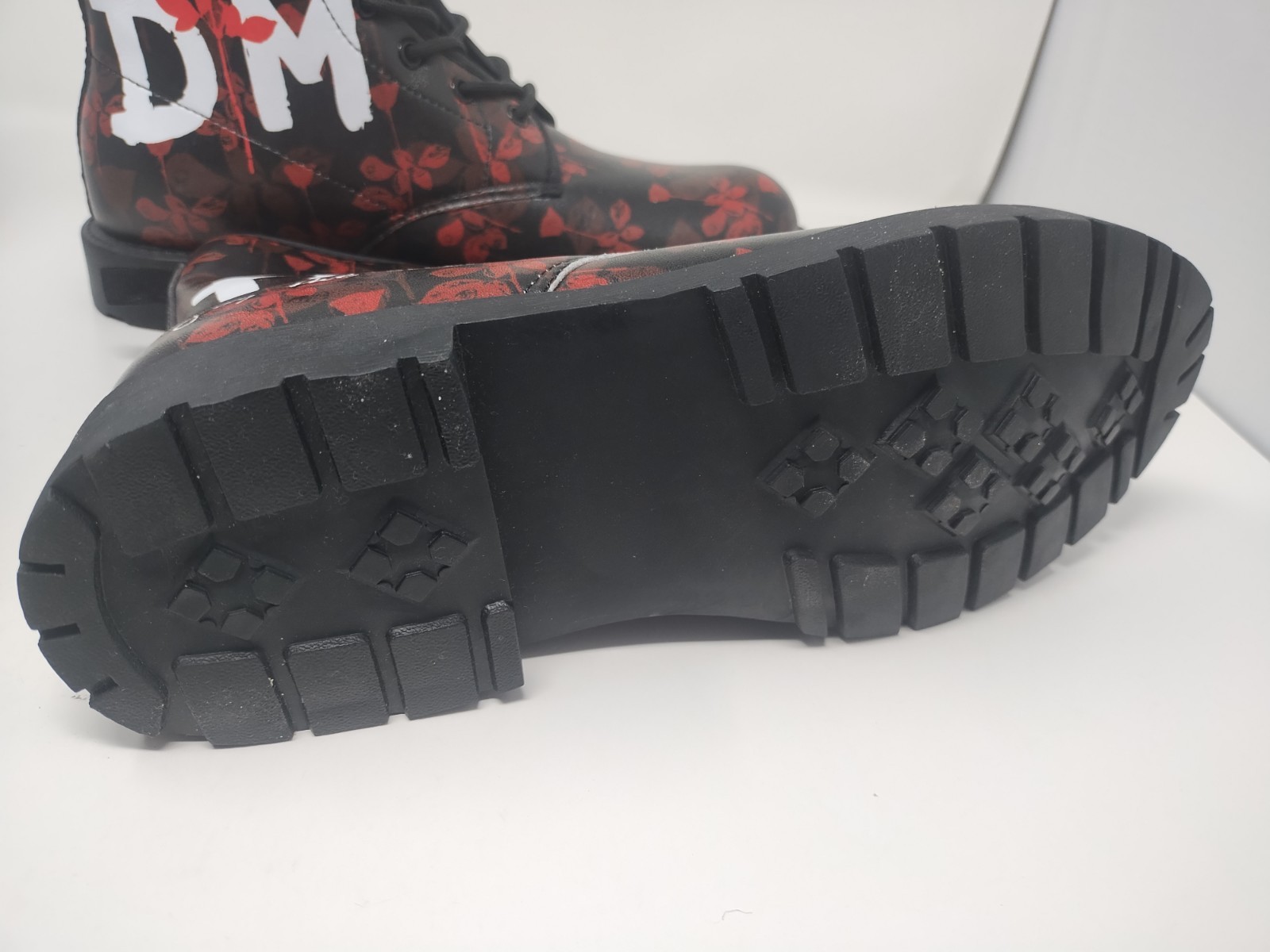 Depeche Mode Boots. Enjoy the Silence. DM Violator. Men’s 7.5 Women’s 10 Euro 41