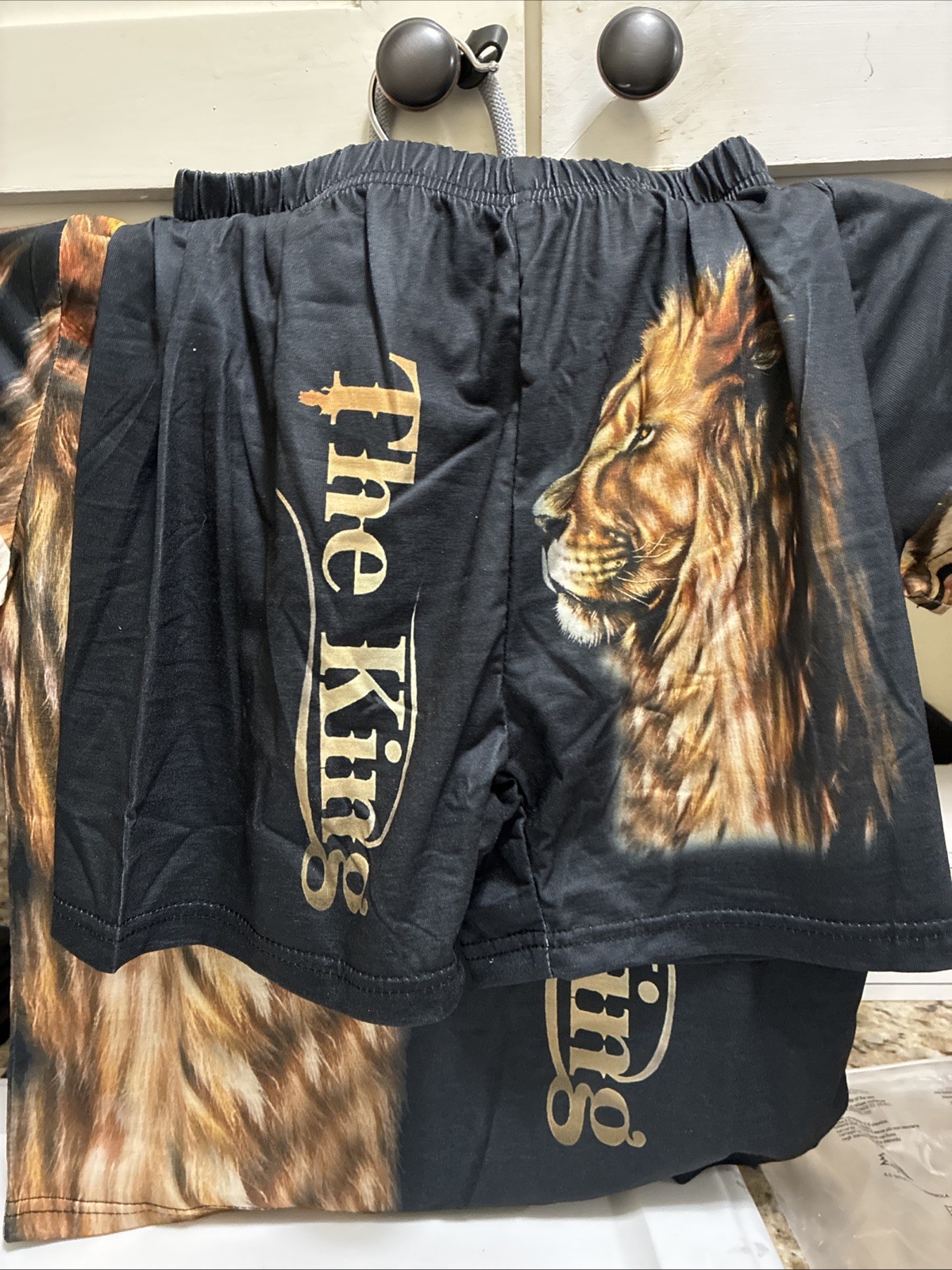 Boys Short Set Size5-6 Y The King Loin 🐅👀👑 Cute