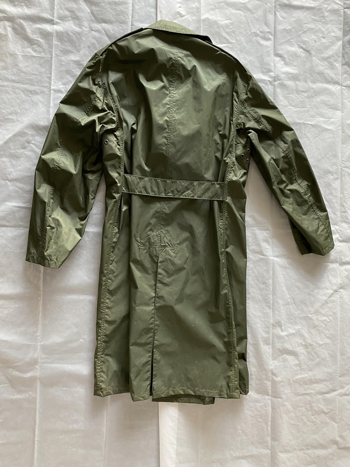 Vintage Military Blauer Raincoat Mens Green Nylon Rubber Coated Jacket Vietnam