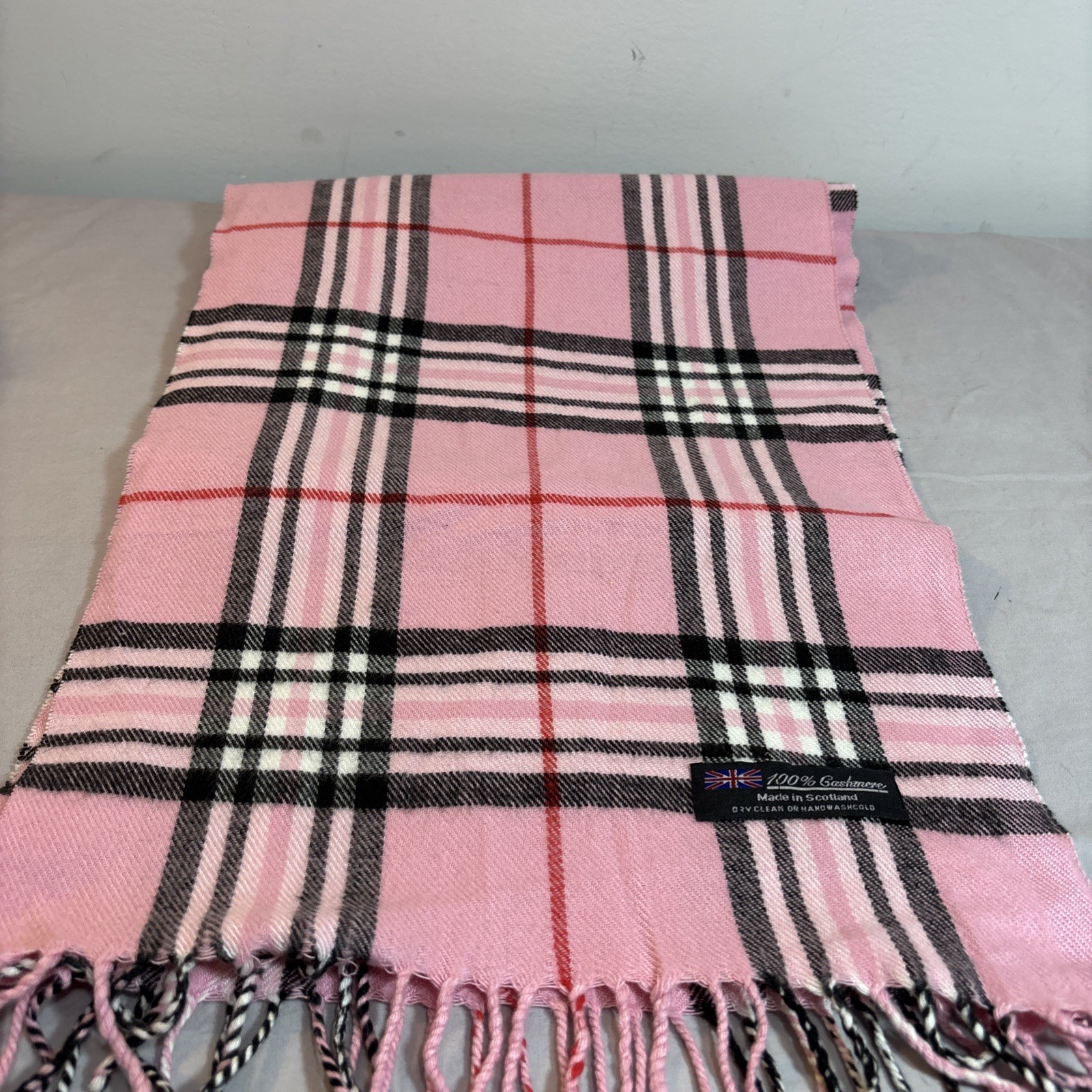 100% Cashmere Scotland Light Pink Plaid Scarf Scotland. 64 Inches. 802