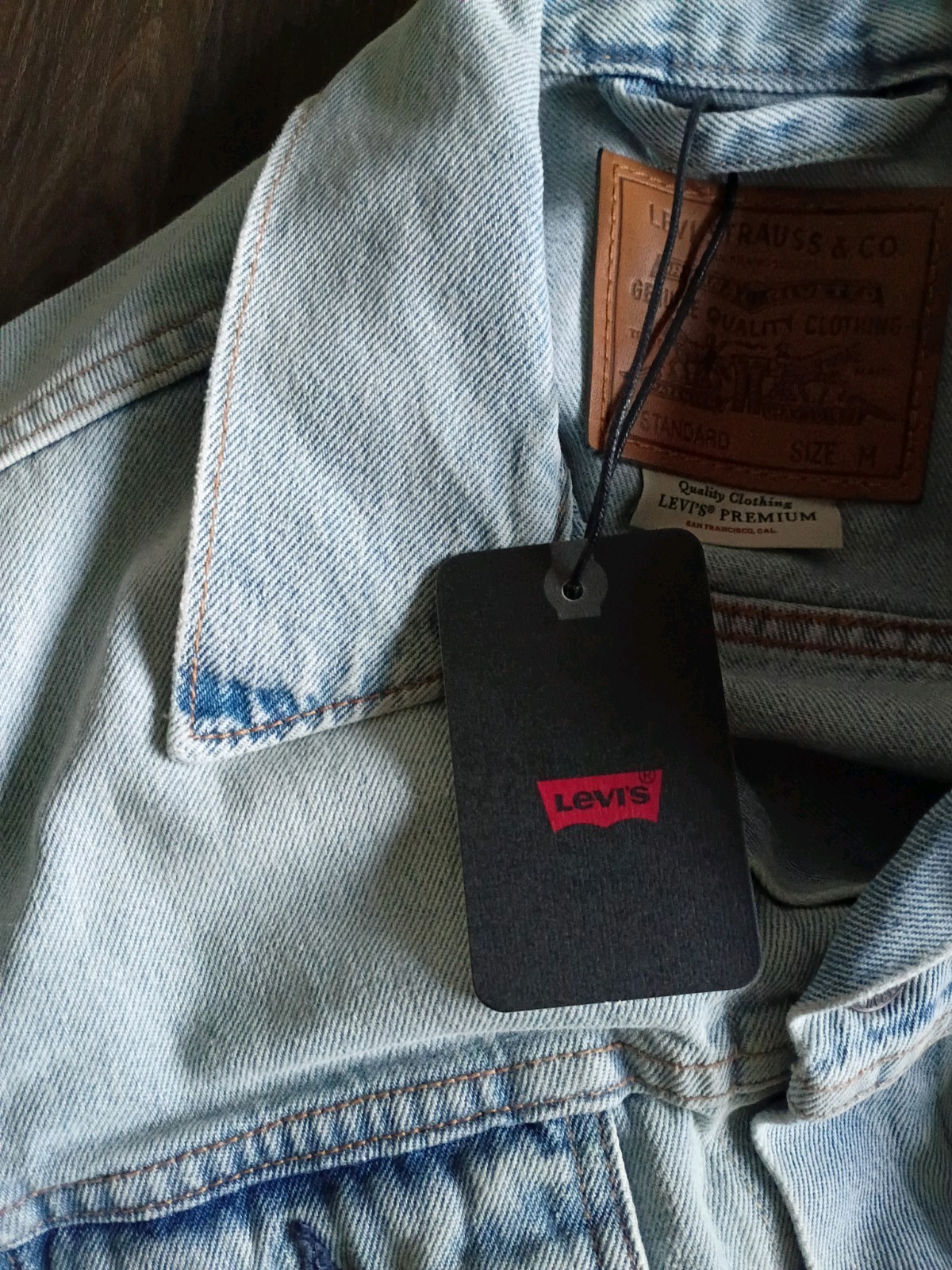Levi Mens Denim Jacket Light Blue Denim Size Medium Standard Fit