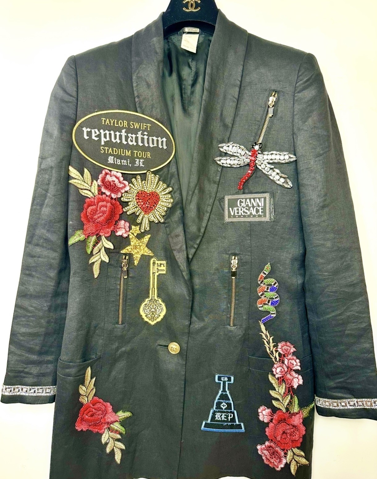 Versace Taylor Black Rep Concert Sacred Heart Patch Jacket 42 44 46 6 8 10 M L