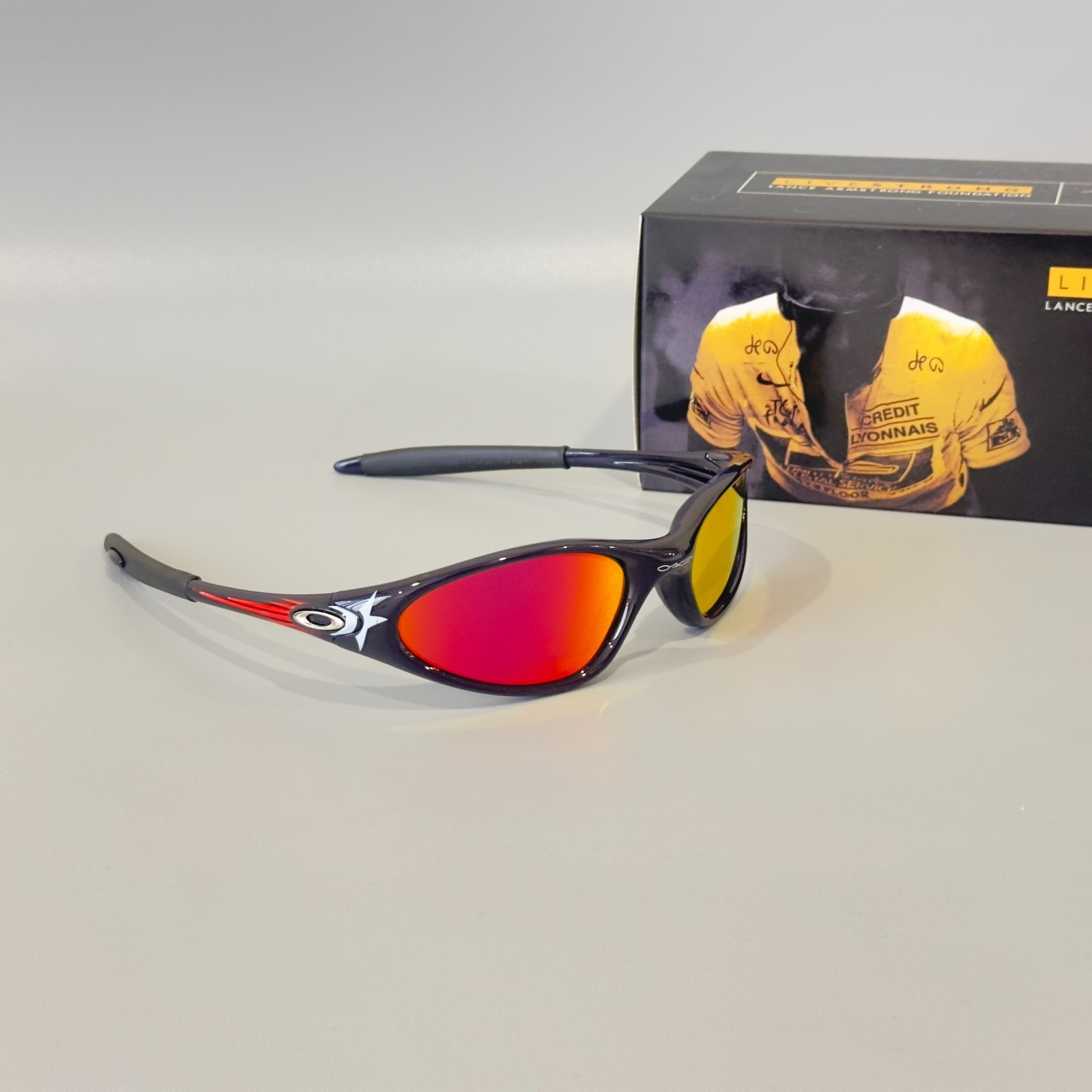 Oakley Minute Shooting Star Outdoor Retro Sunglasses Ruby Lenses