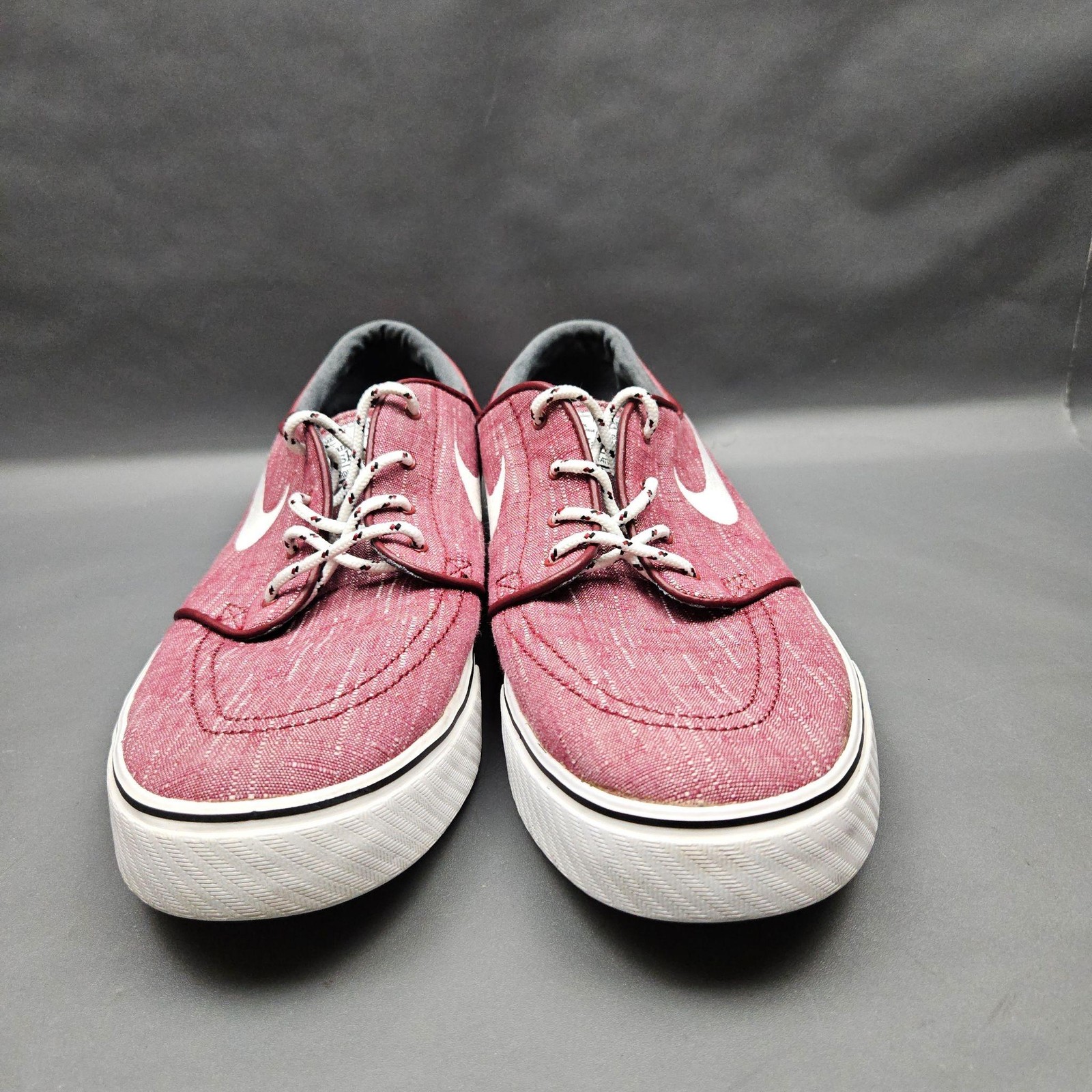 Nike SB Zoom Stefan Janoski Mens Shoes Size 13 Red Canvas Skateboard Sneakers