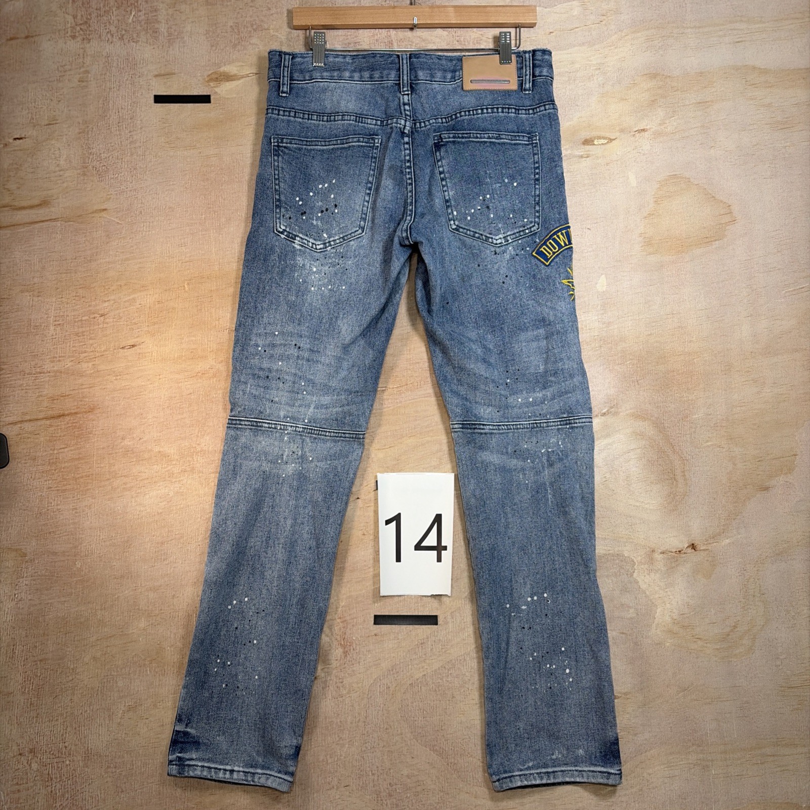 First Row Varsity Patched Jeans Men’s Size 32×32 EUC Distressed Slim Denim