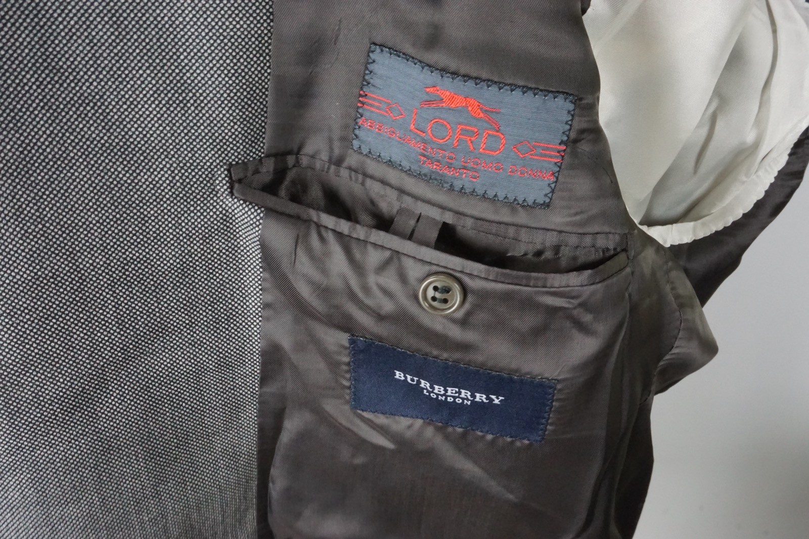 Burberry London Gray Nailhead Wool 2 Pc Suit Jacket Pants 44S BRAND NEW