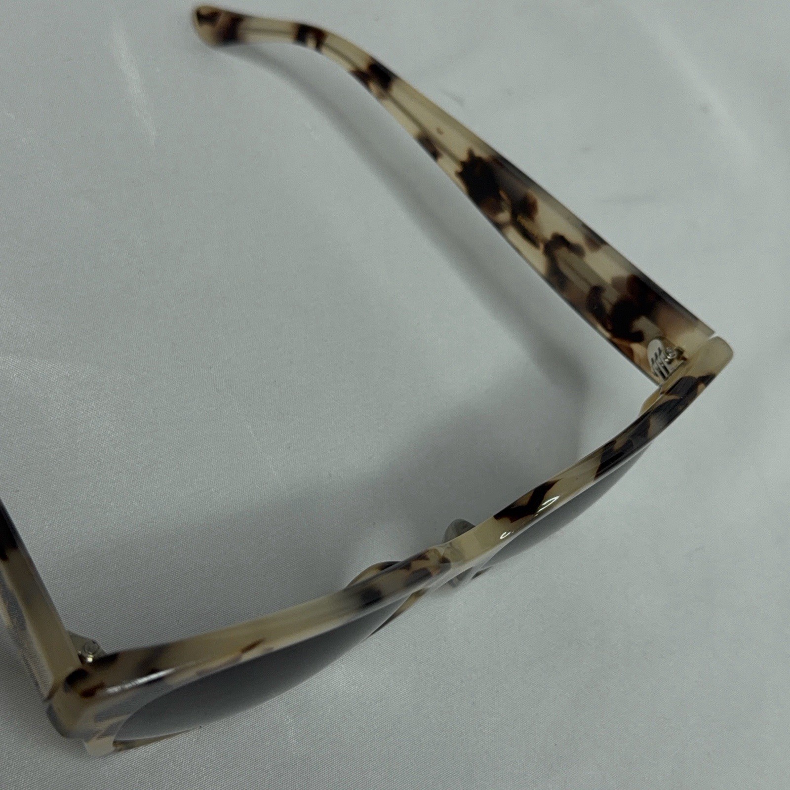 Diff Eyewear Bella II Cream Tortoise Frame Grey Gradient Lens Cat Eye Sunglasses
