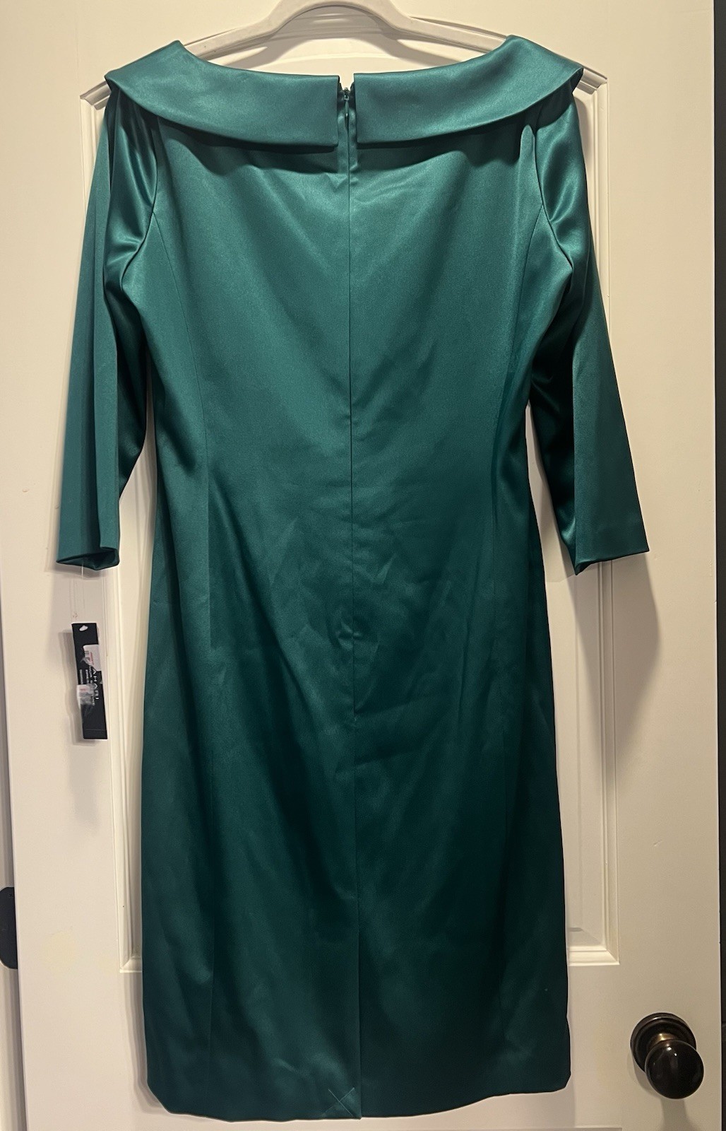 NWT Tahari Arthur S. Levine Green Satin Ruched Pleated V-Neck Dress- Size 10