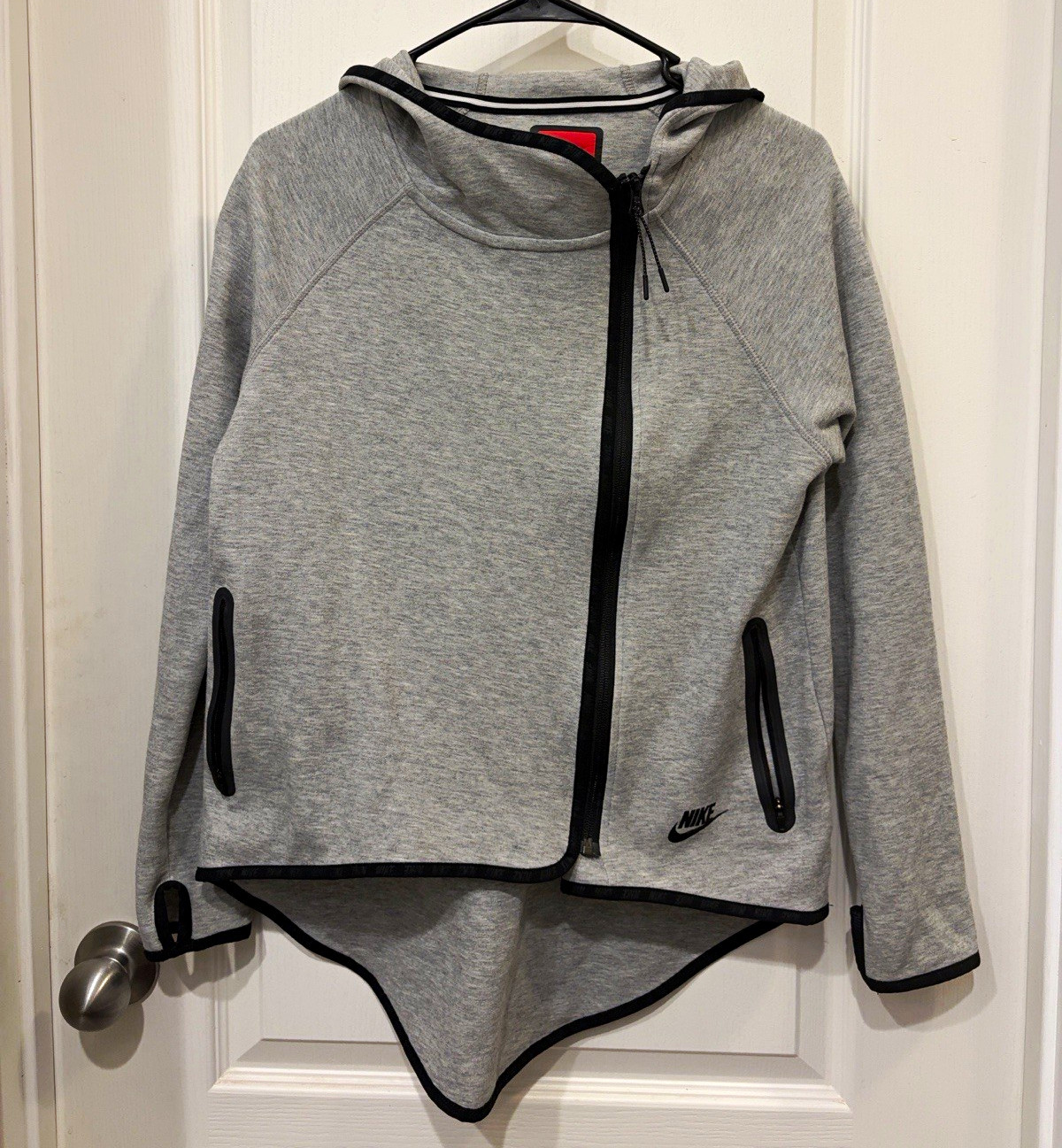 Nike Tech Fleece Men’s XS Gray/Black Full Zip Hooded Hoodie Jacket