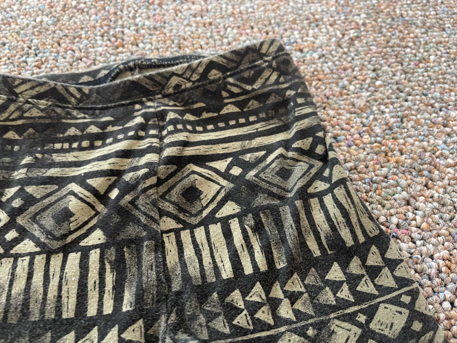 Old Navy Gray & Black Patterned Girls Capri Leggings 18-24M