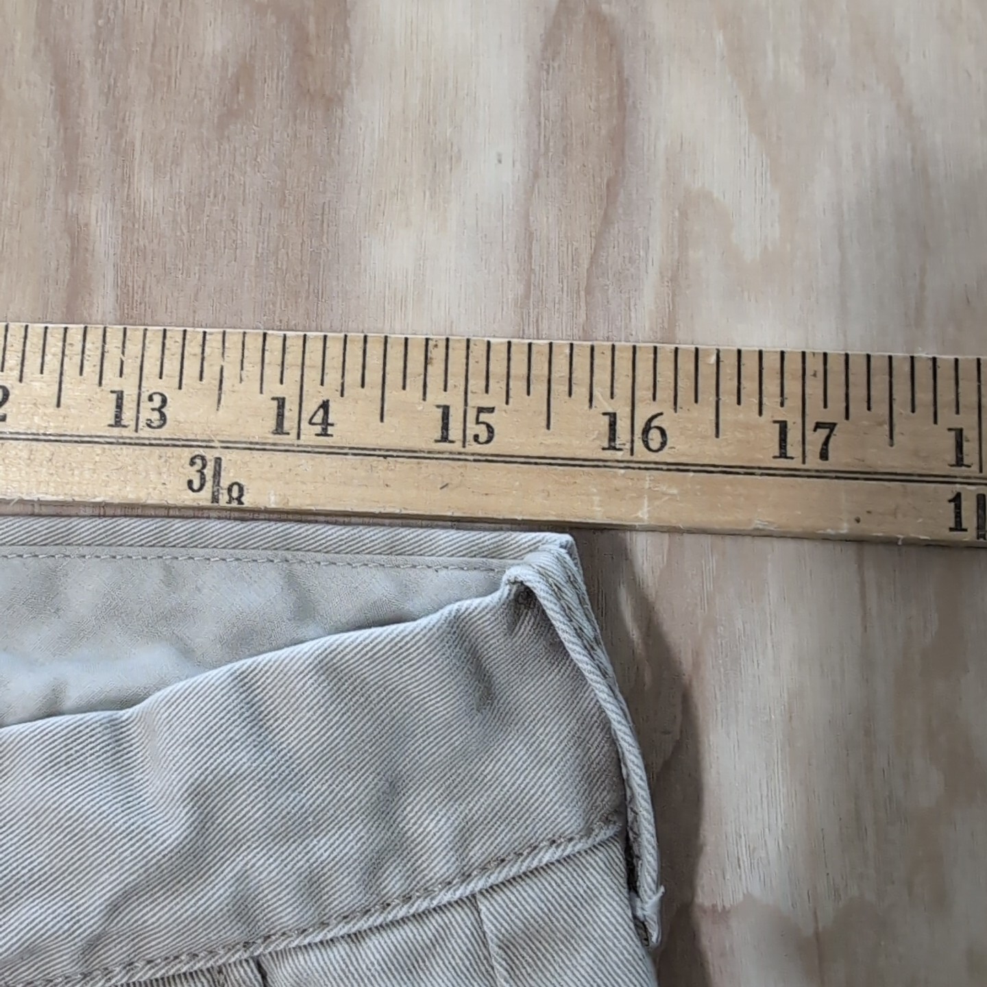 J Crew Pants Men’s The Sutton Size 31×32 – Khaki Cotton 7″ Opening