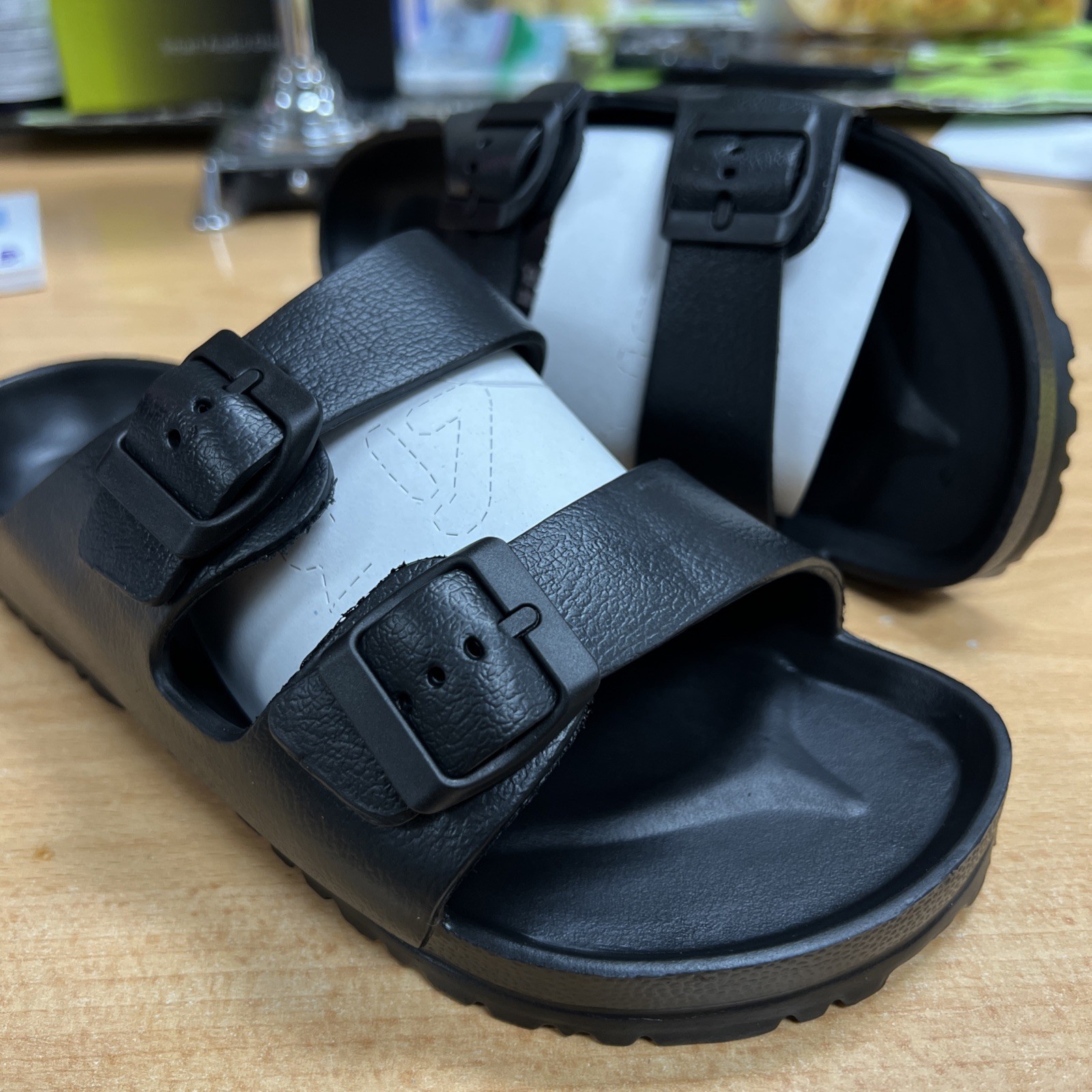 Red Apple Unisex Sandal pick your size 36-37-38-39 or 40 FAST USA SHIPPING