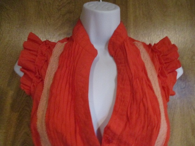 MINE Red Ruffled Blouse w/Tie Back,2 Buttons,& Zipper 60%Cotton 40% Polyester LG