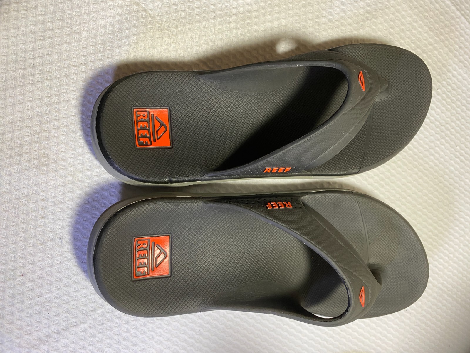 Reef One Men’s Flip Flops Grey Orange Athletic Beach Sandals Size M10