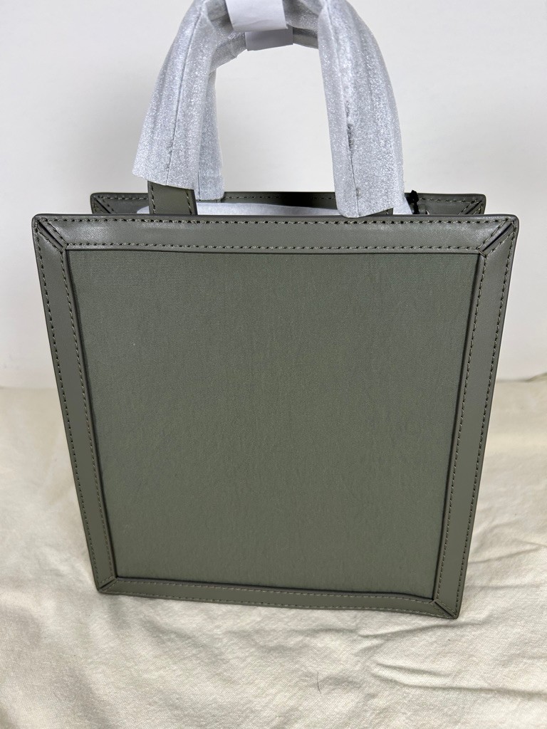 WE-AR4 NEW Green Small Notebook Tote with Detachable Crossbody Strap